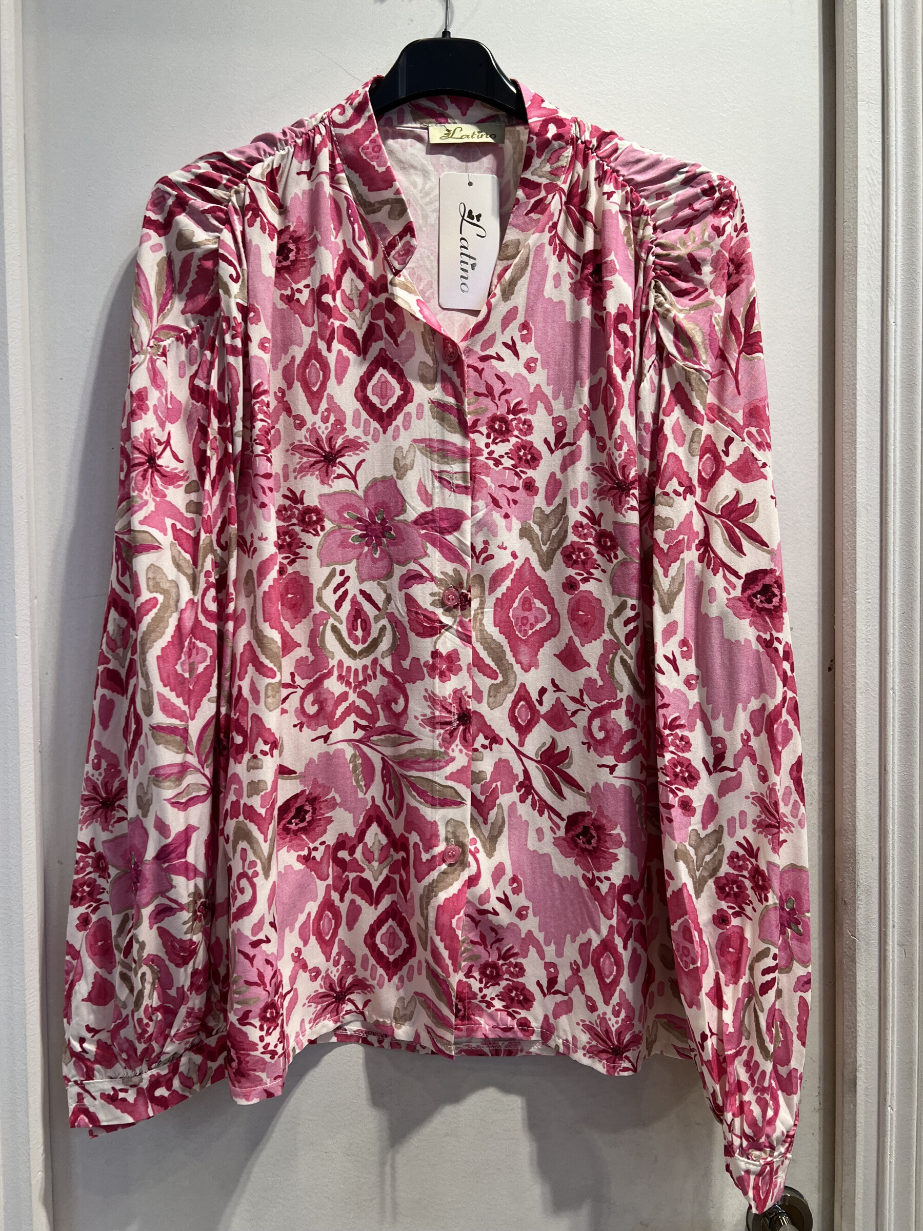 Mayorista LATINO - Blusa de flores