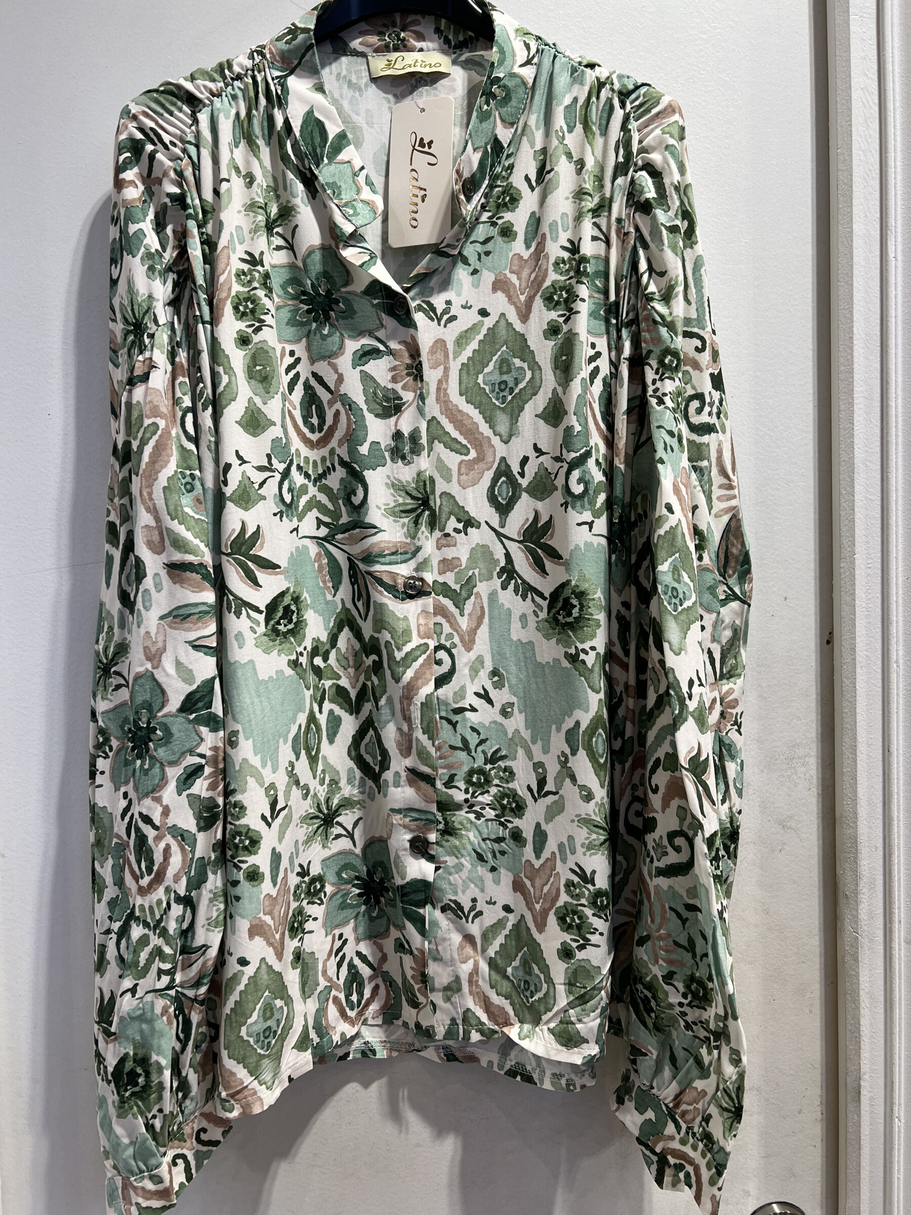 Mayorista LATINO - Blusa de flores