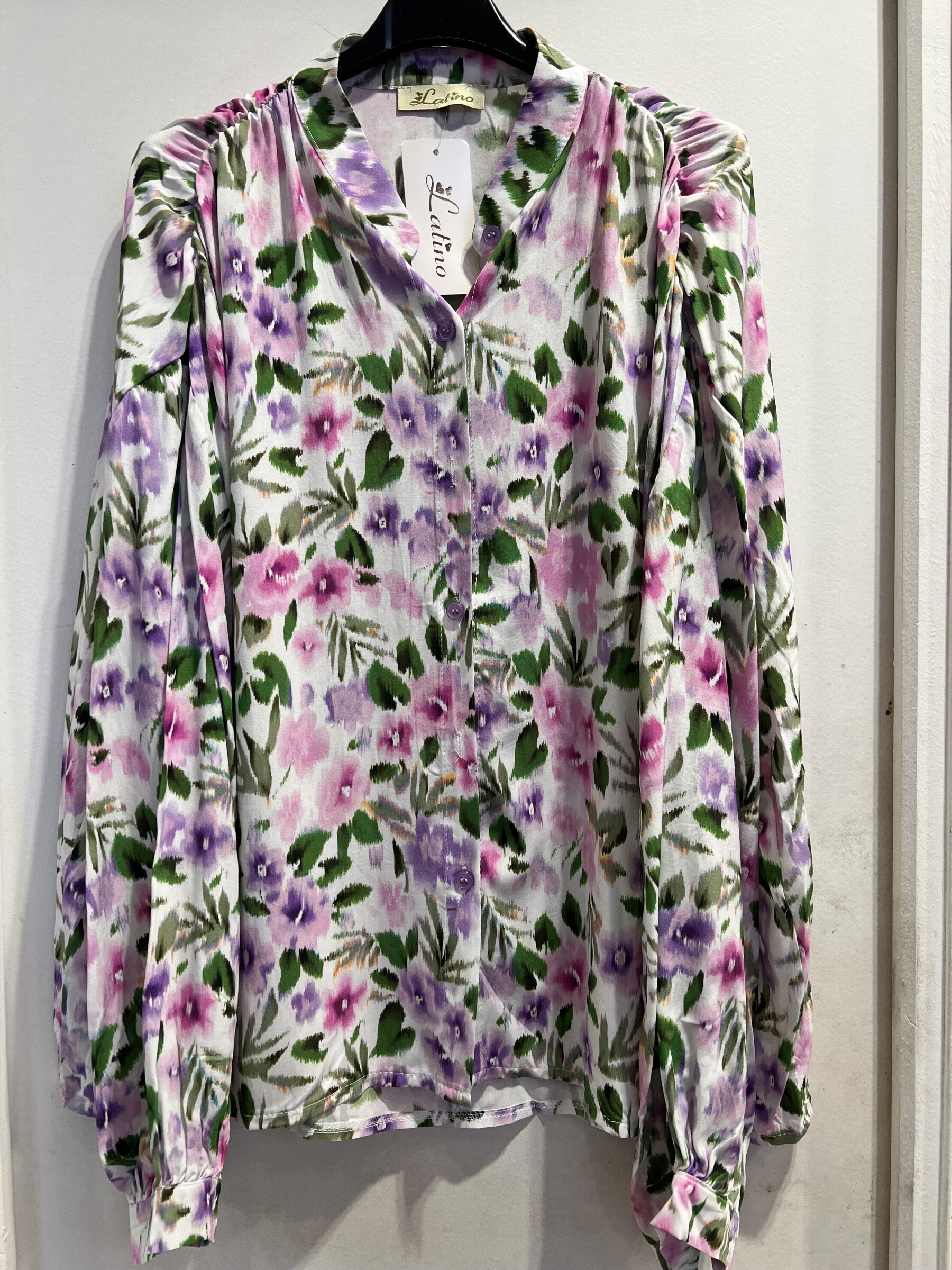 Mayorista LATINO - Blusa de flores