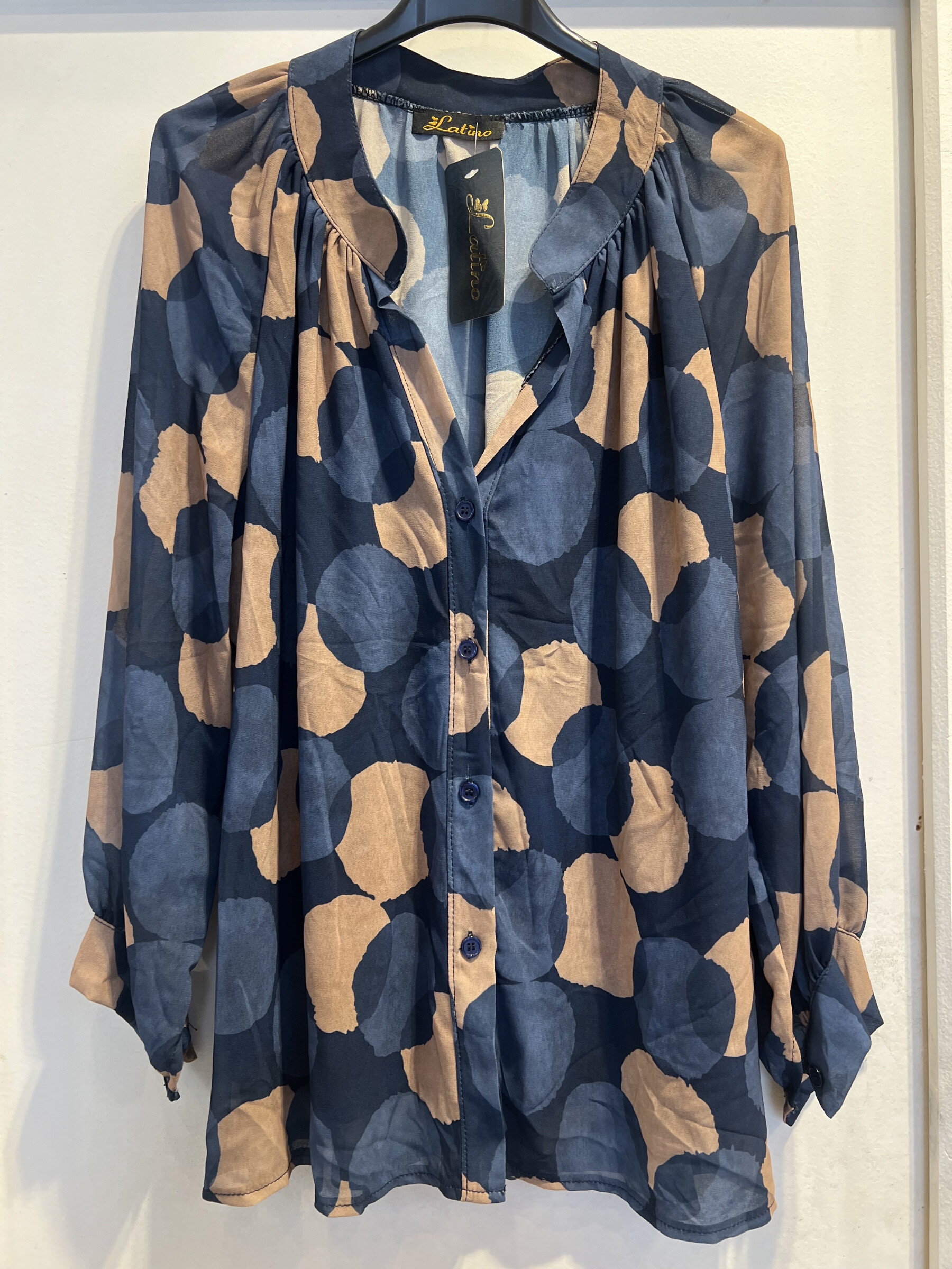 Grossista LATINO - Camicia a maniche lunghe, stampa marina e beige