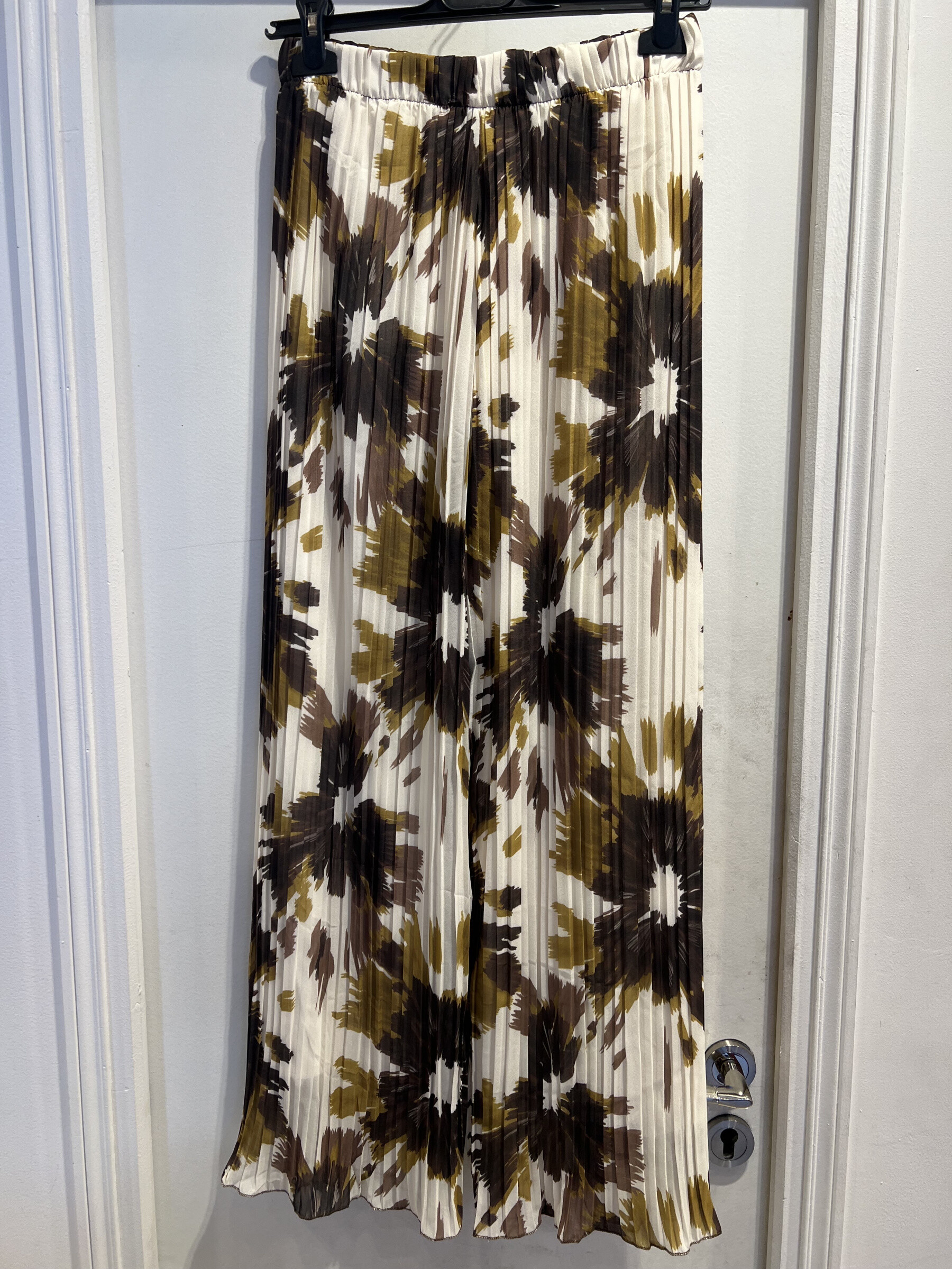 Wholesaler LATINO - Large, pleated printed pants