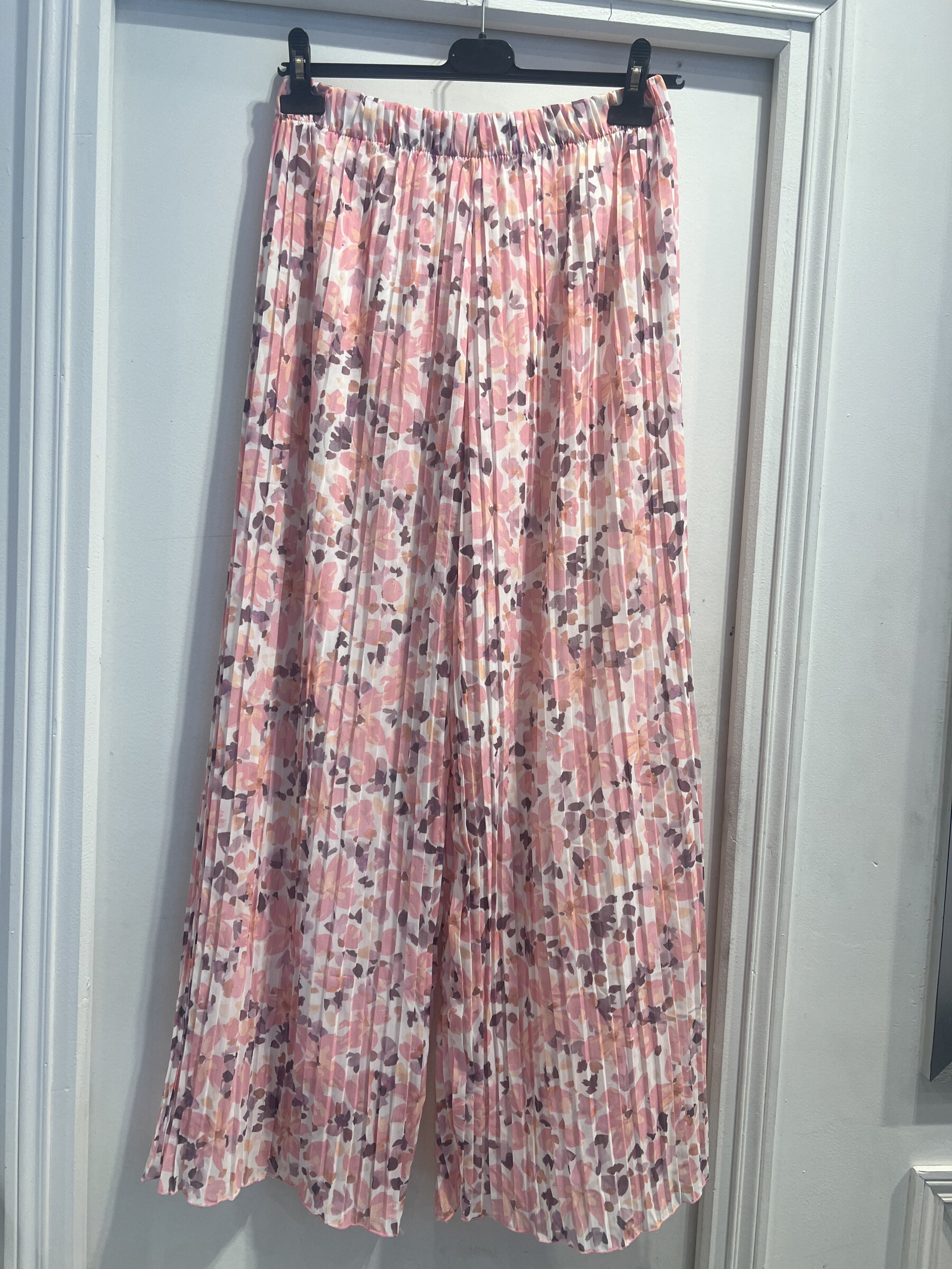 Mayorista LATINO - Pantalones plegables fluidos, estampado floral rosa