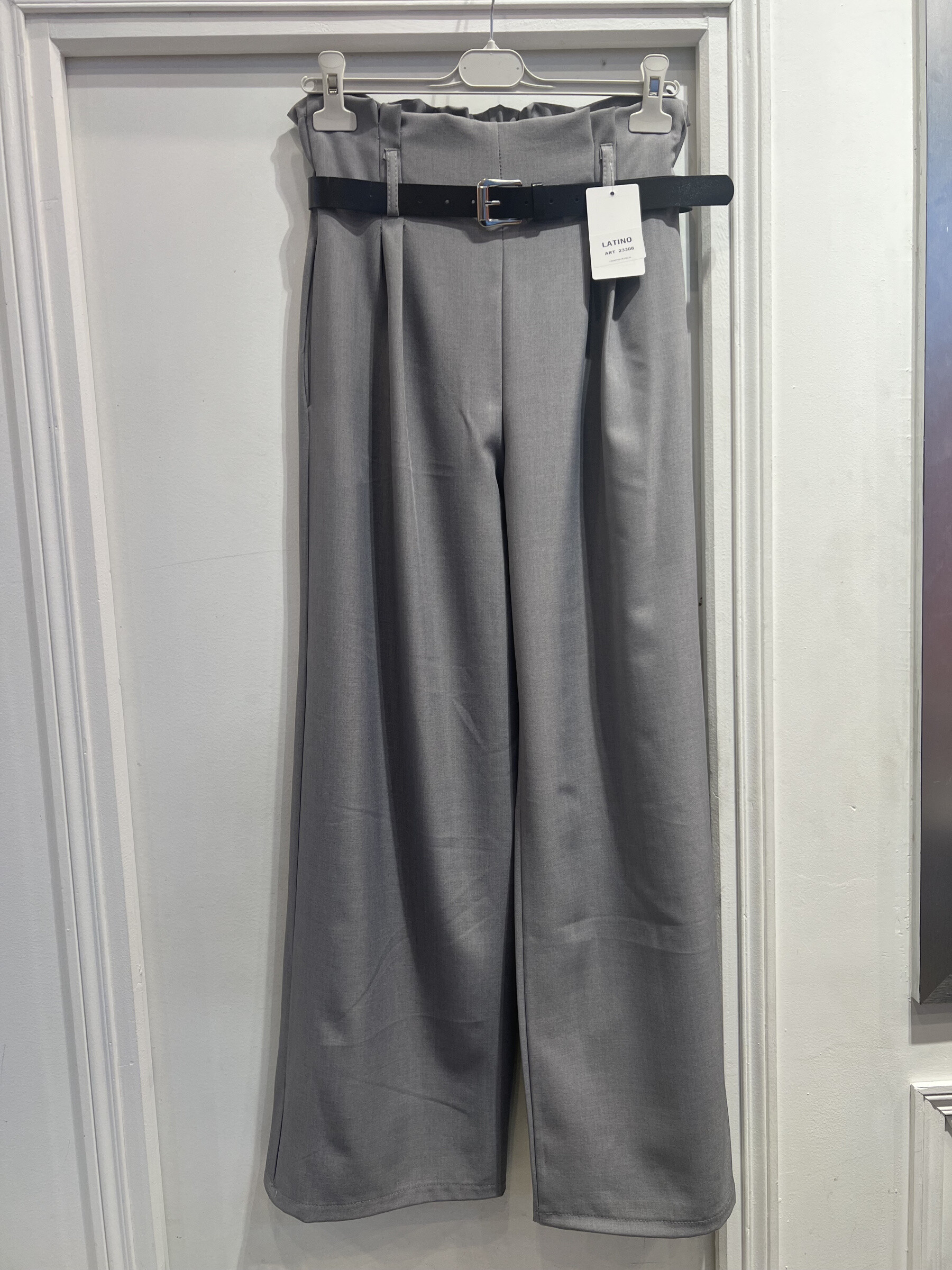 Großhändler LATINO - Breite Hosen