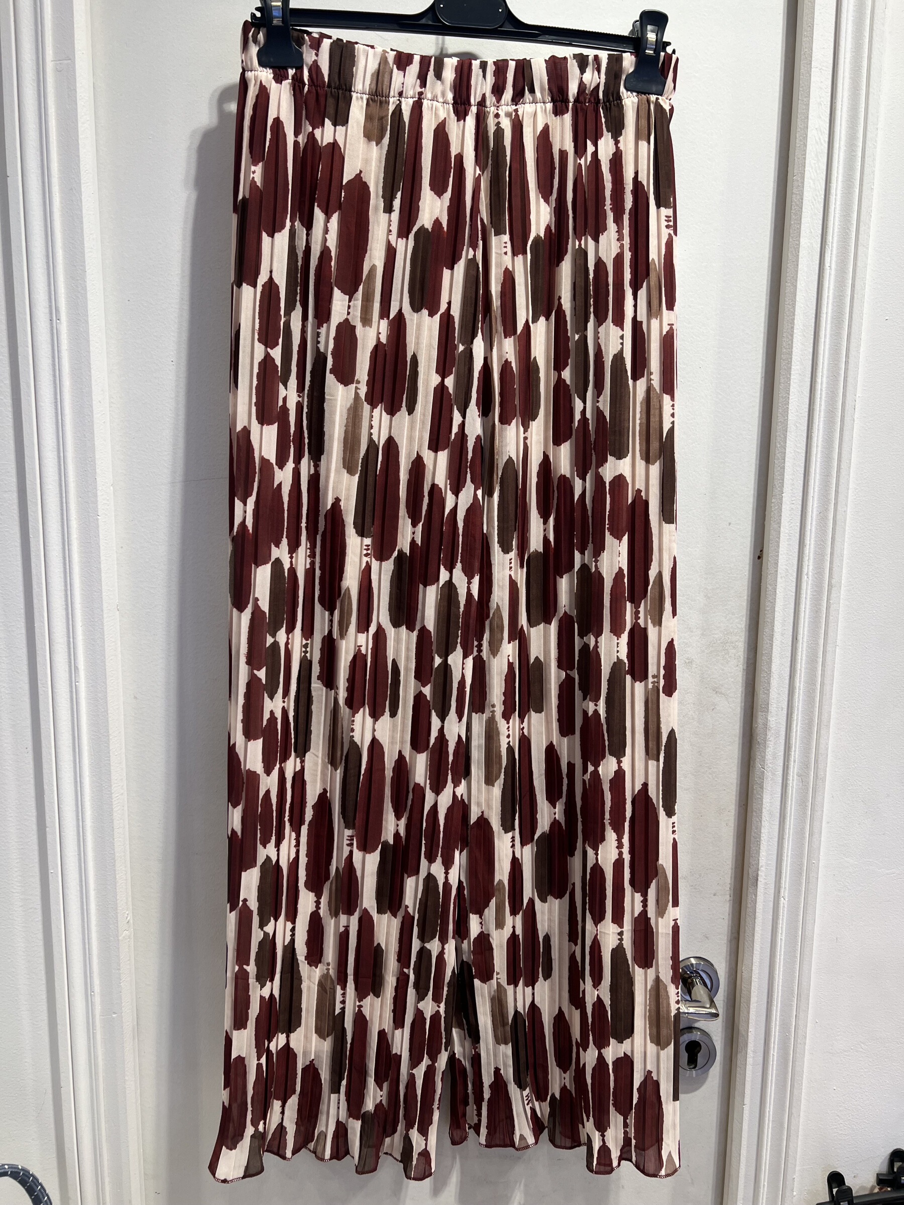 Wholesaler LATINO - Fluid pleated pattern pants