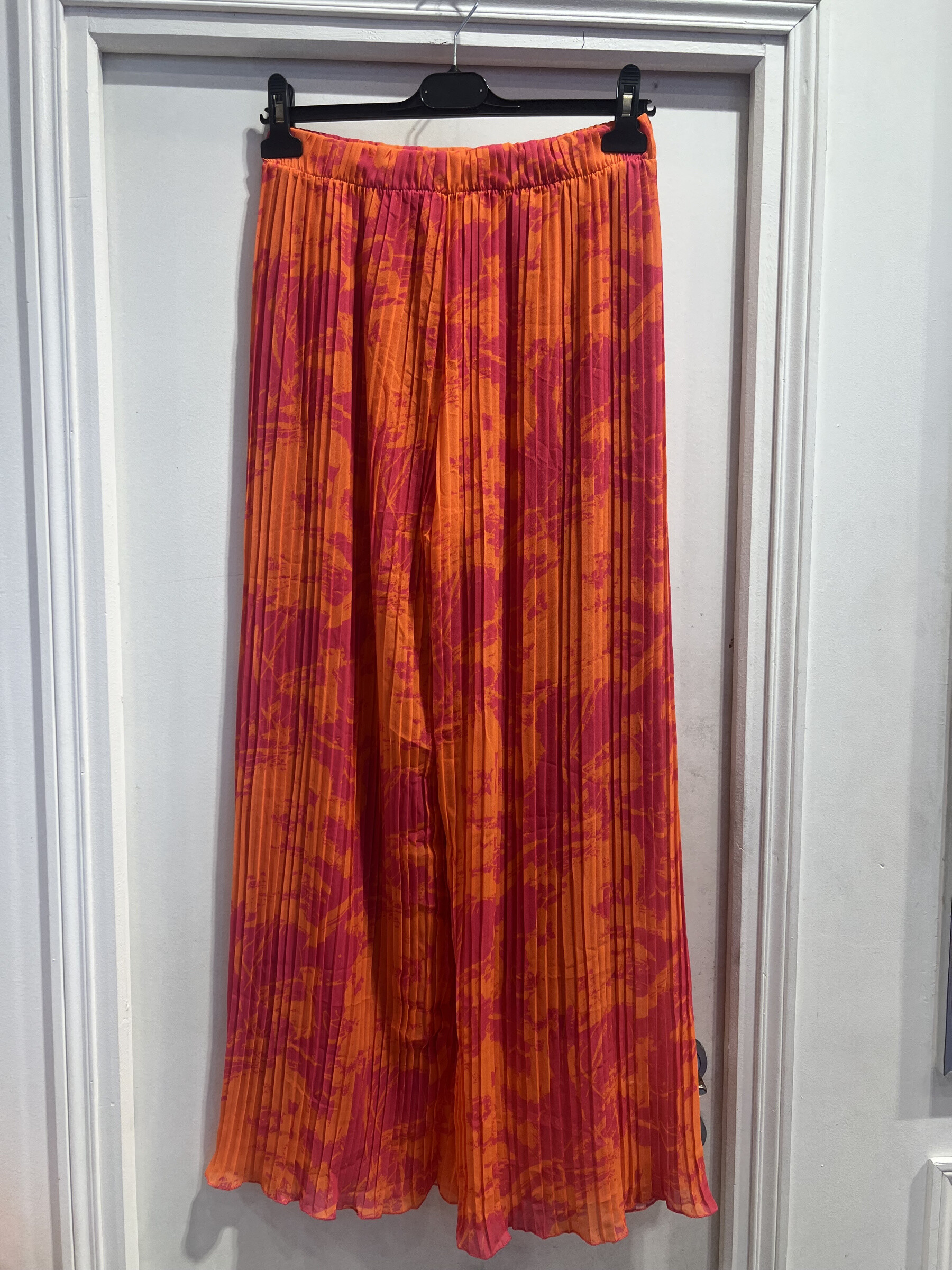 Wholesaler LATINO - Large, pleated fluid pants