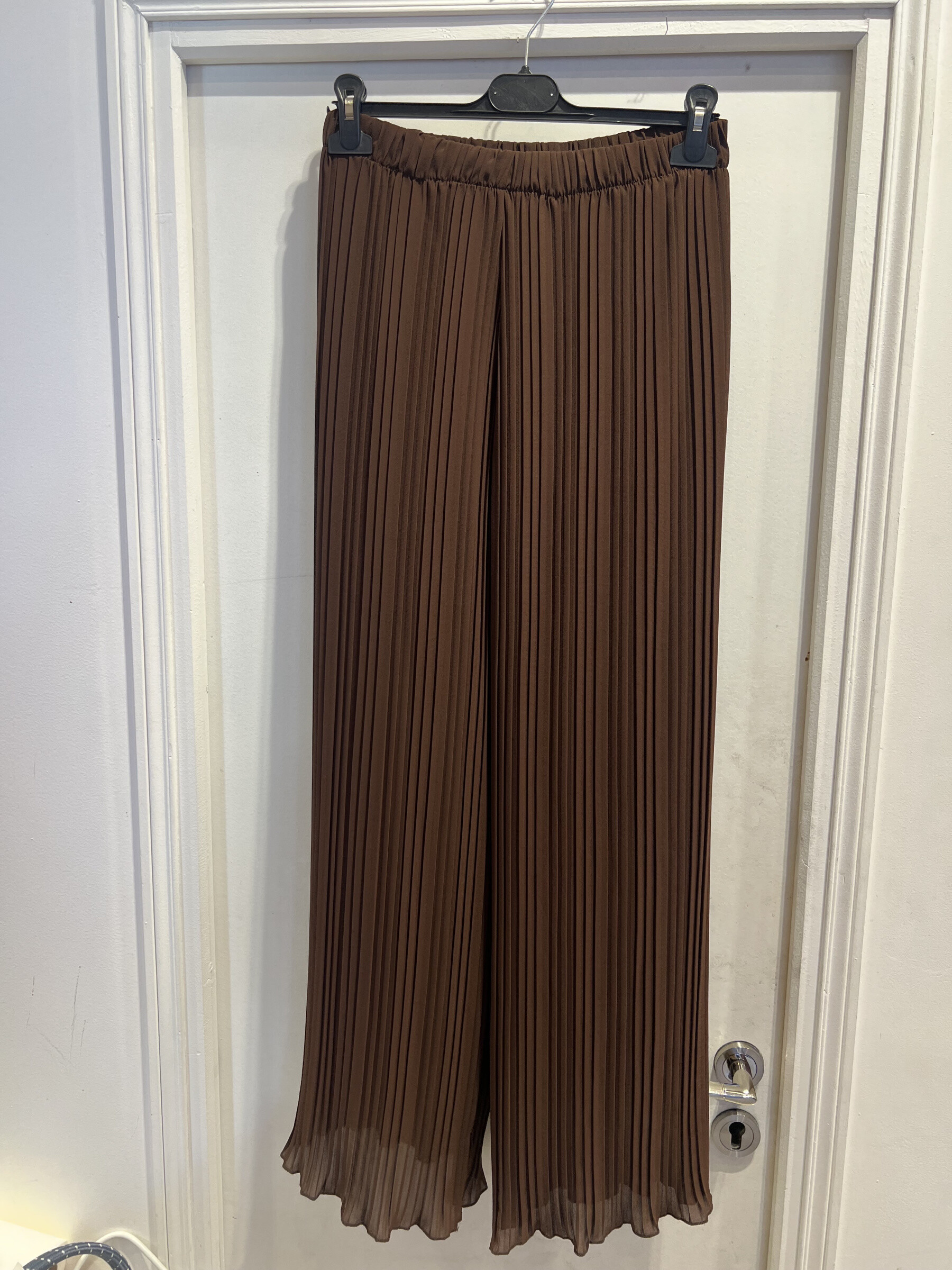 Wholesaler LATINO - Fluid pleated pants, lined entirely choco