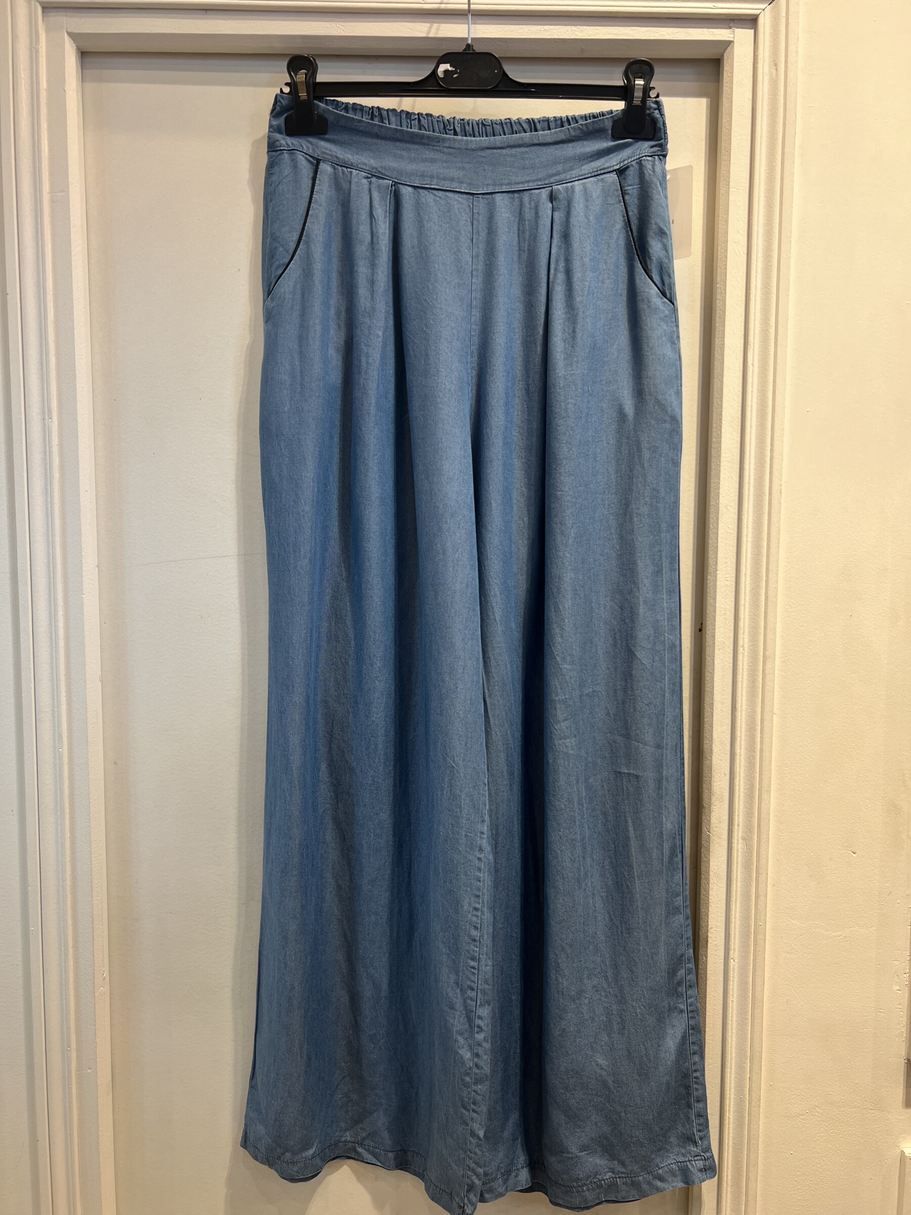 Großhändler LATINO - Große Tencel -Hosen