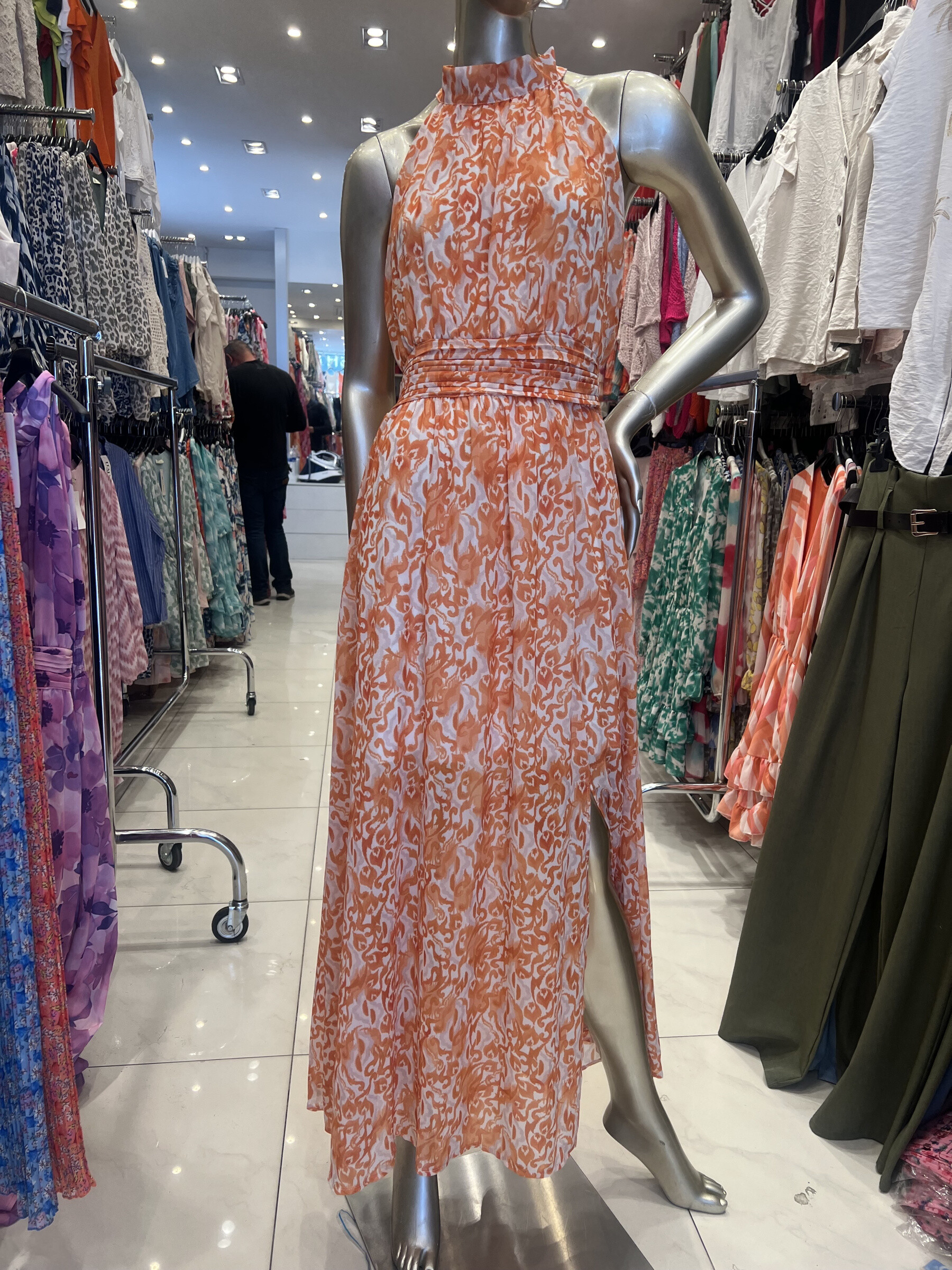 Wholesaler LATINO - Long backless dress printed, light and fluid