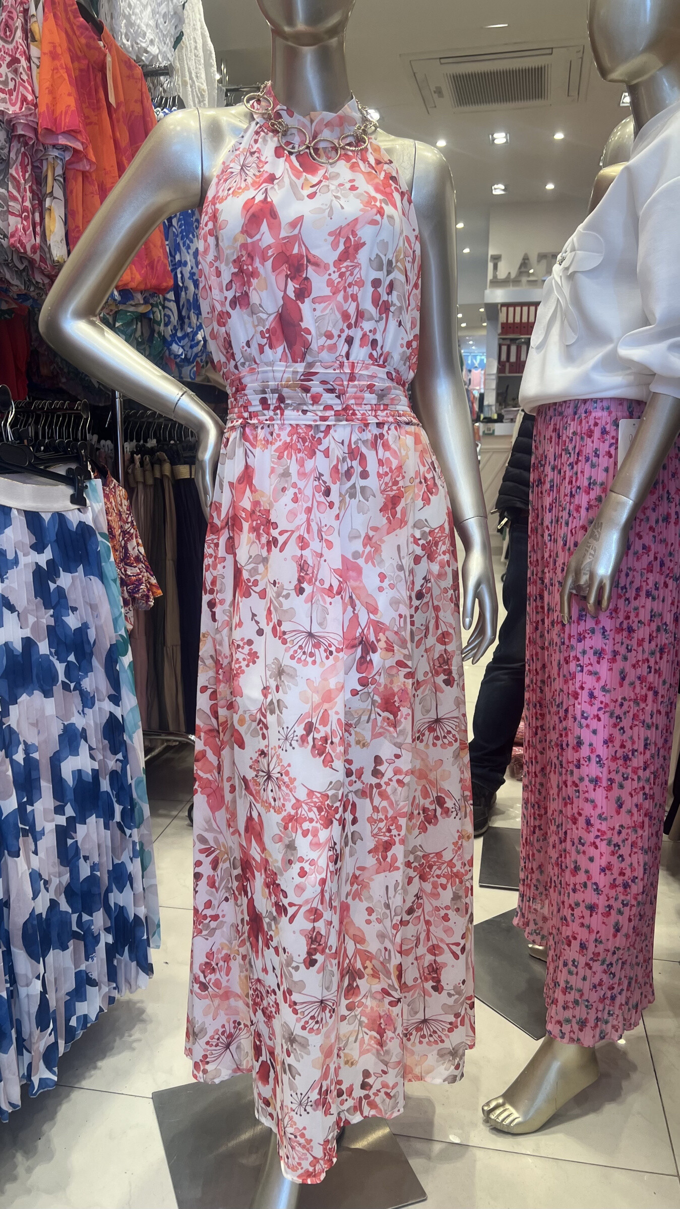 Wholesaler LATINO - Long dress floral print bare back with slit