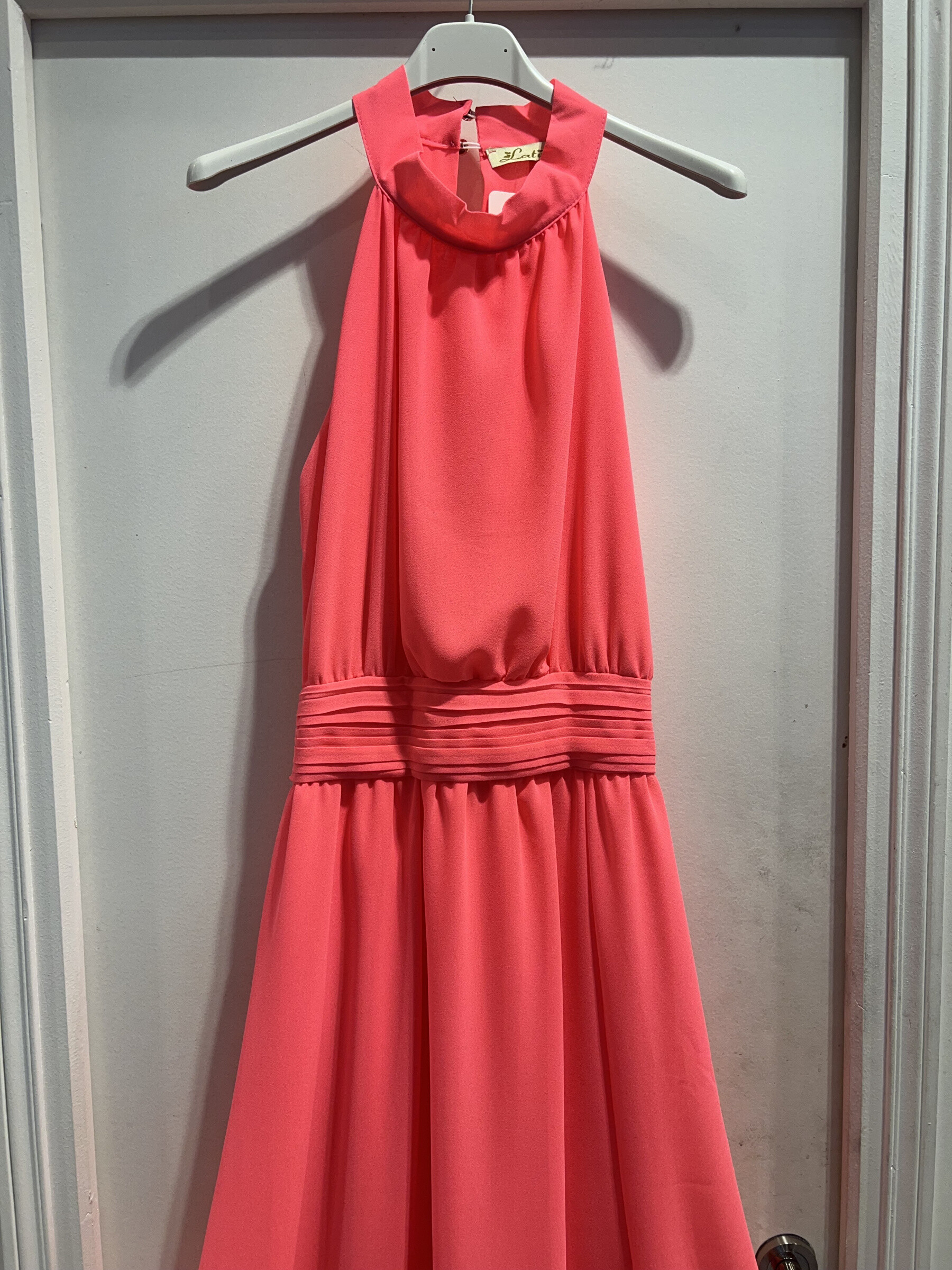 Wholesaler LATINO - Long bare back dress, fluid and light in fuchsia pink