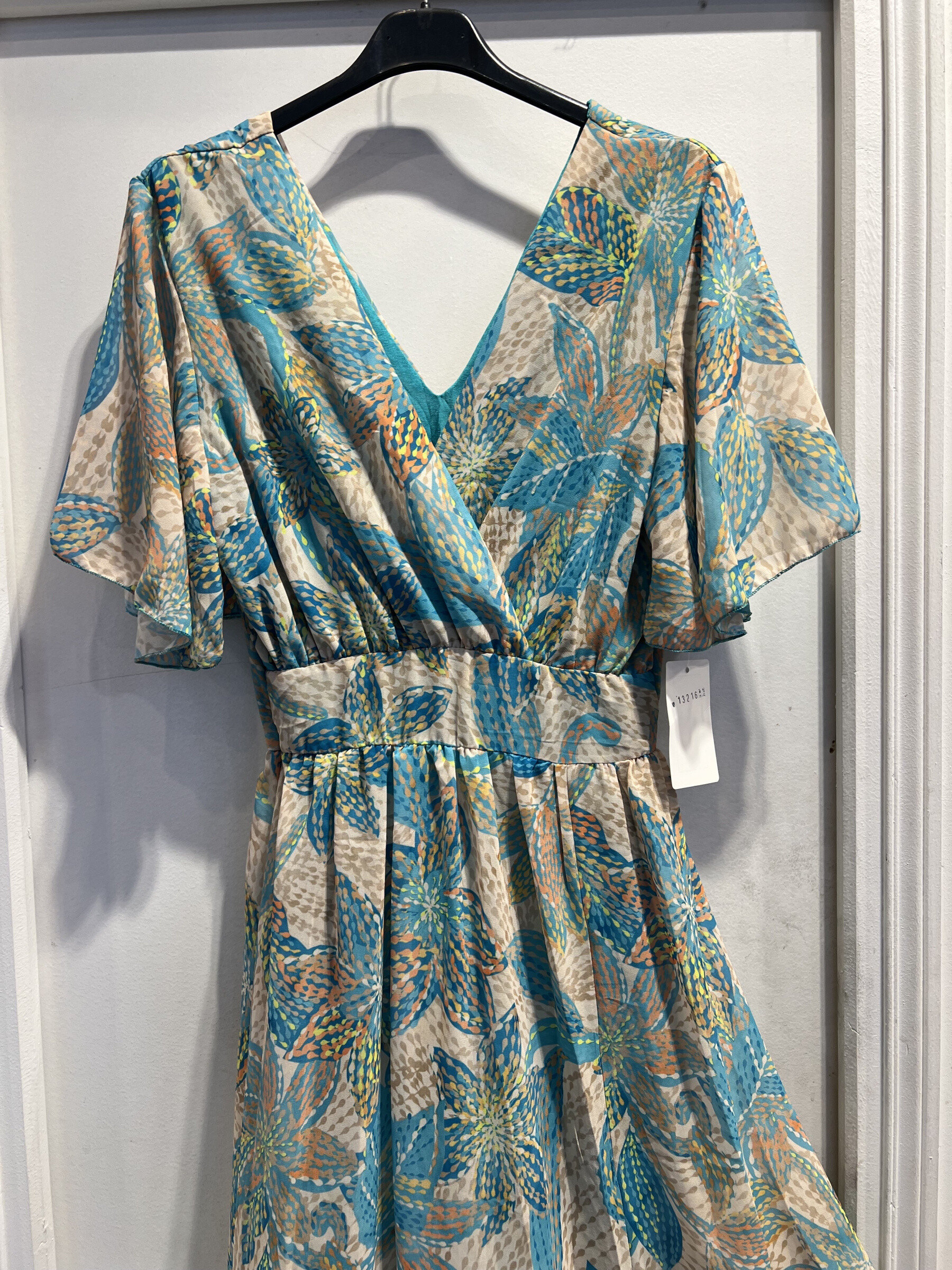 Wholesaler LATINO - Long printed dress with slit fluid