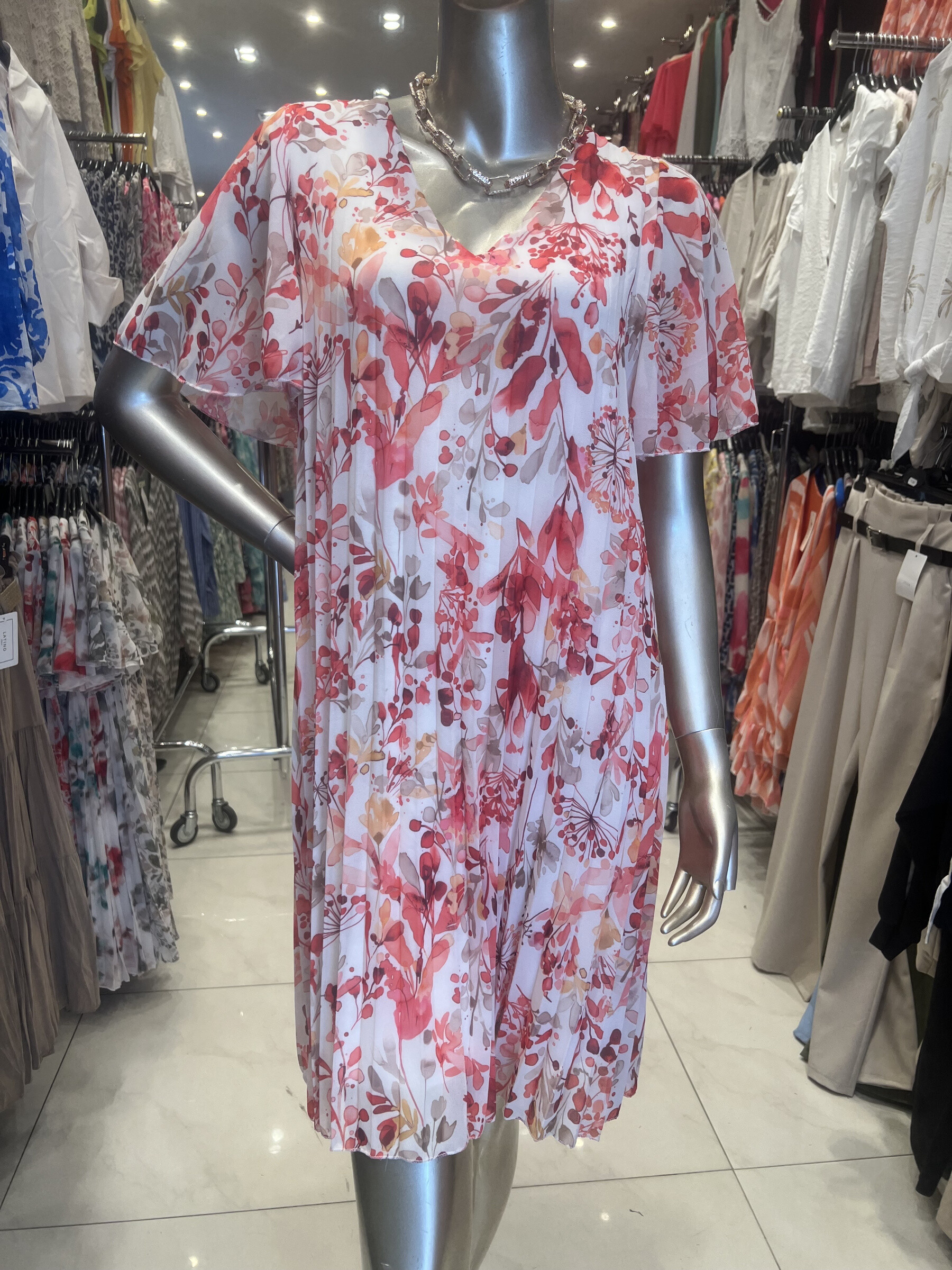 Wholesaler LATINO - Fluid pleated dress with floral print
