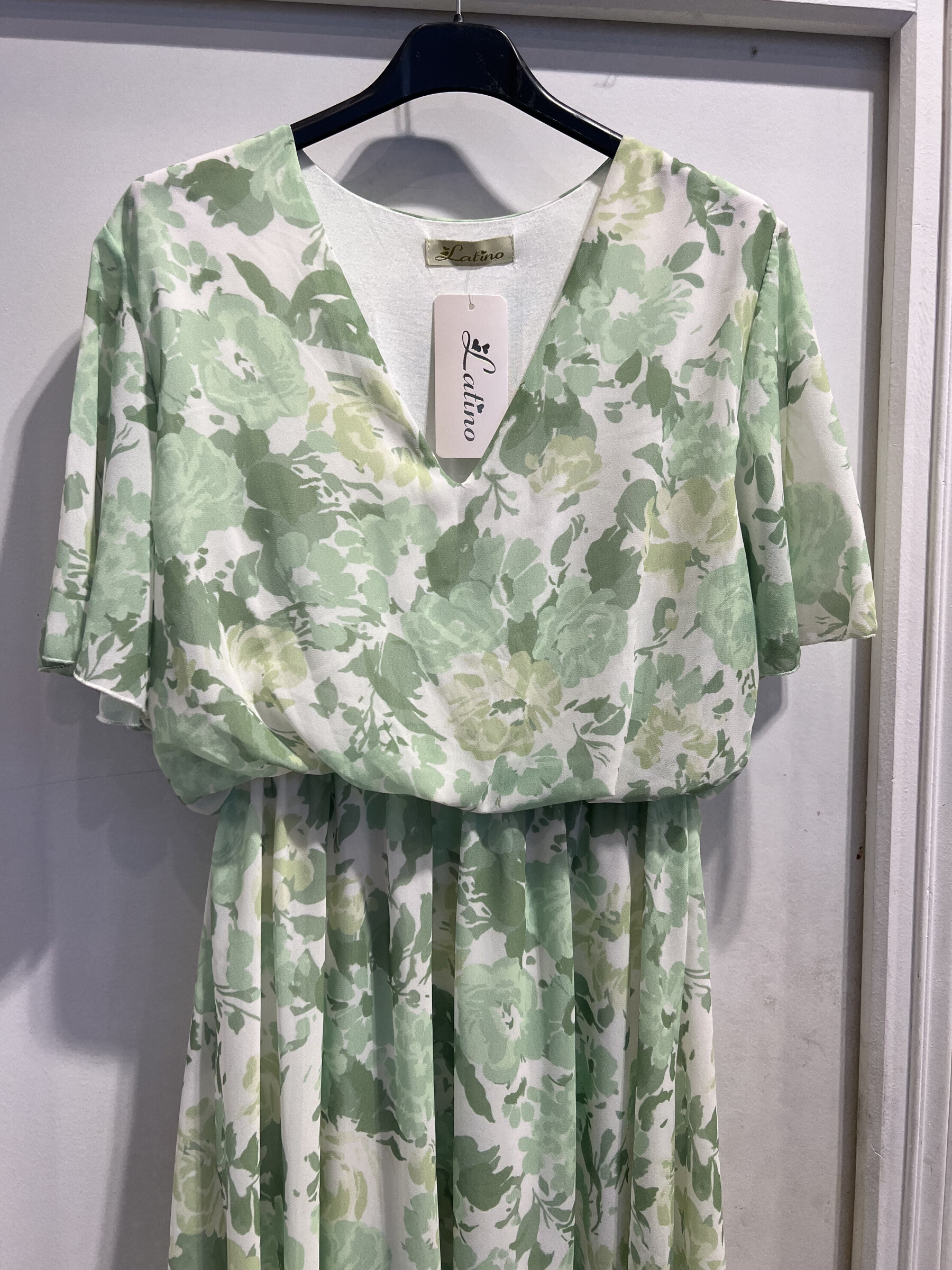 Wholesaler LATINO - Short -collar fluid dress V