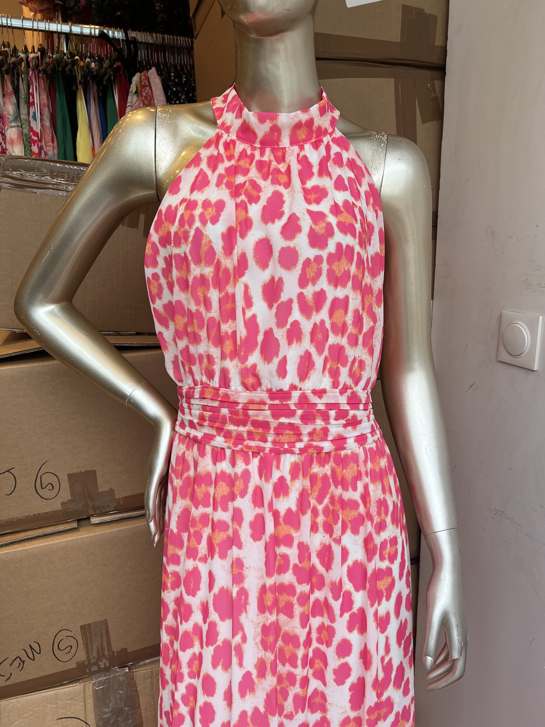 Mayorista LATINO - Vestido de fluido de ranura larga, estampado de leopardo, fluo fucsia