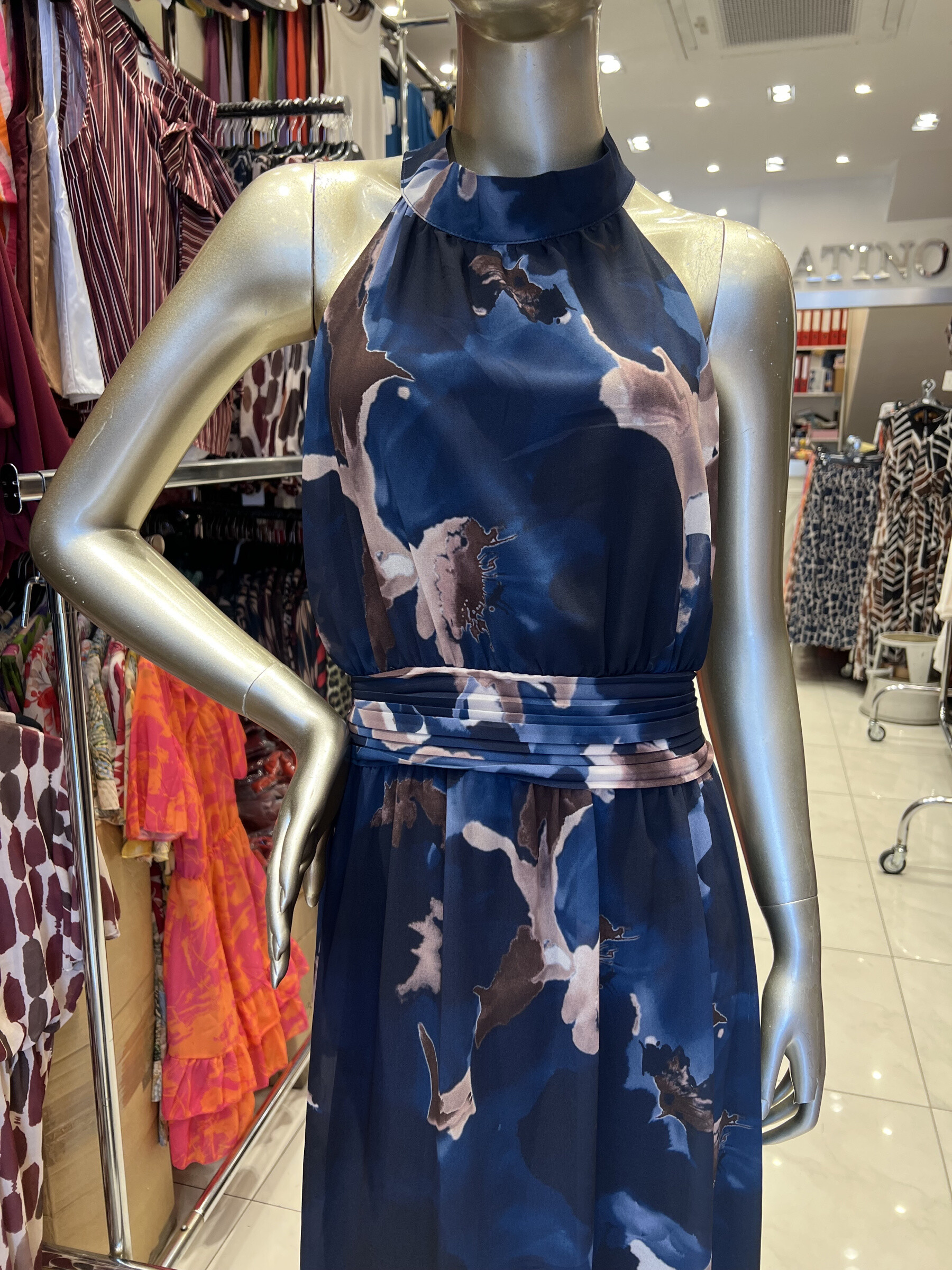 Mayorista LATINO - Vestido largo fluido, hendidura desnuda, estampado azul marino