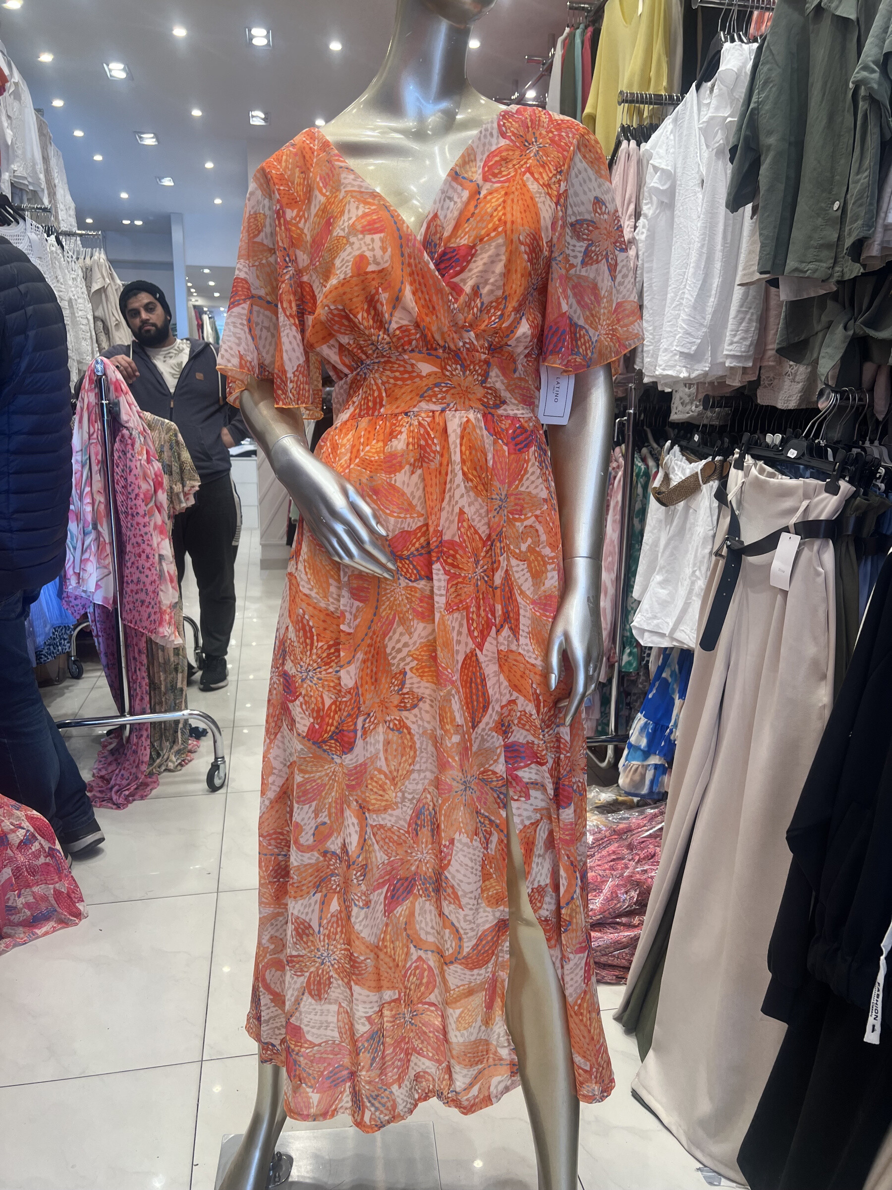 Wholesaler LATINO - Long printed dress with slit fluid