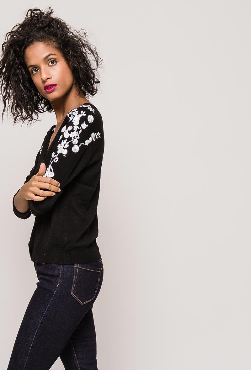 Wholesaler Laura et Laurent - Cardigan with sequins and embroidery
