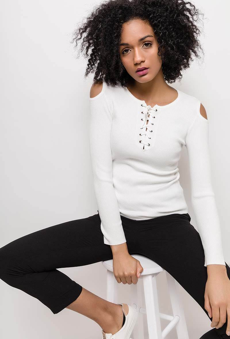 Wholesaler Laura & Laurent - Cold shoulder sweater