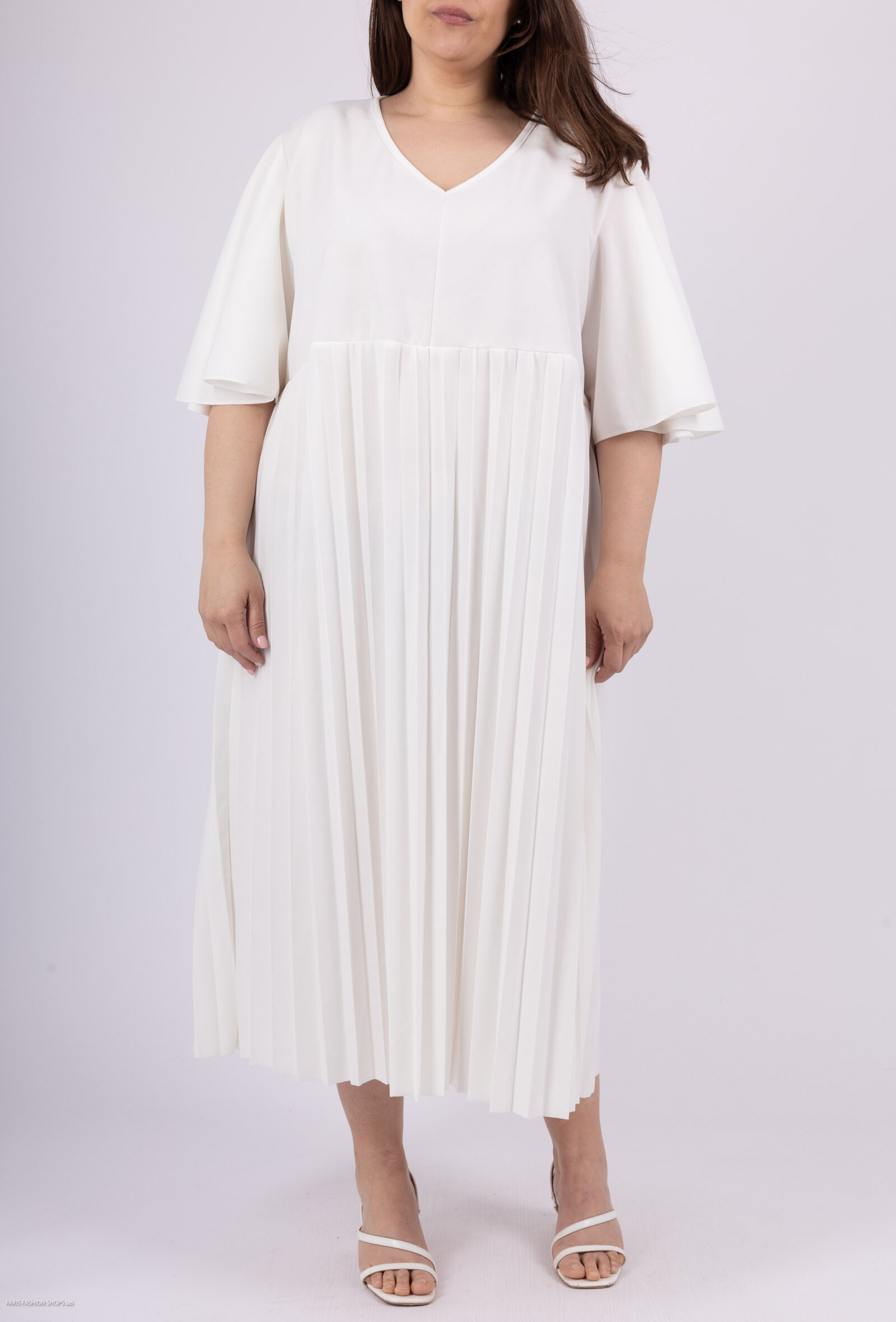Wholesaler LAURA PARIS (MKL) - Long pleated dress in scuba crepe