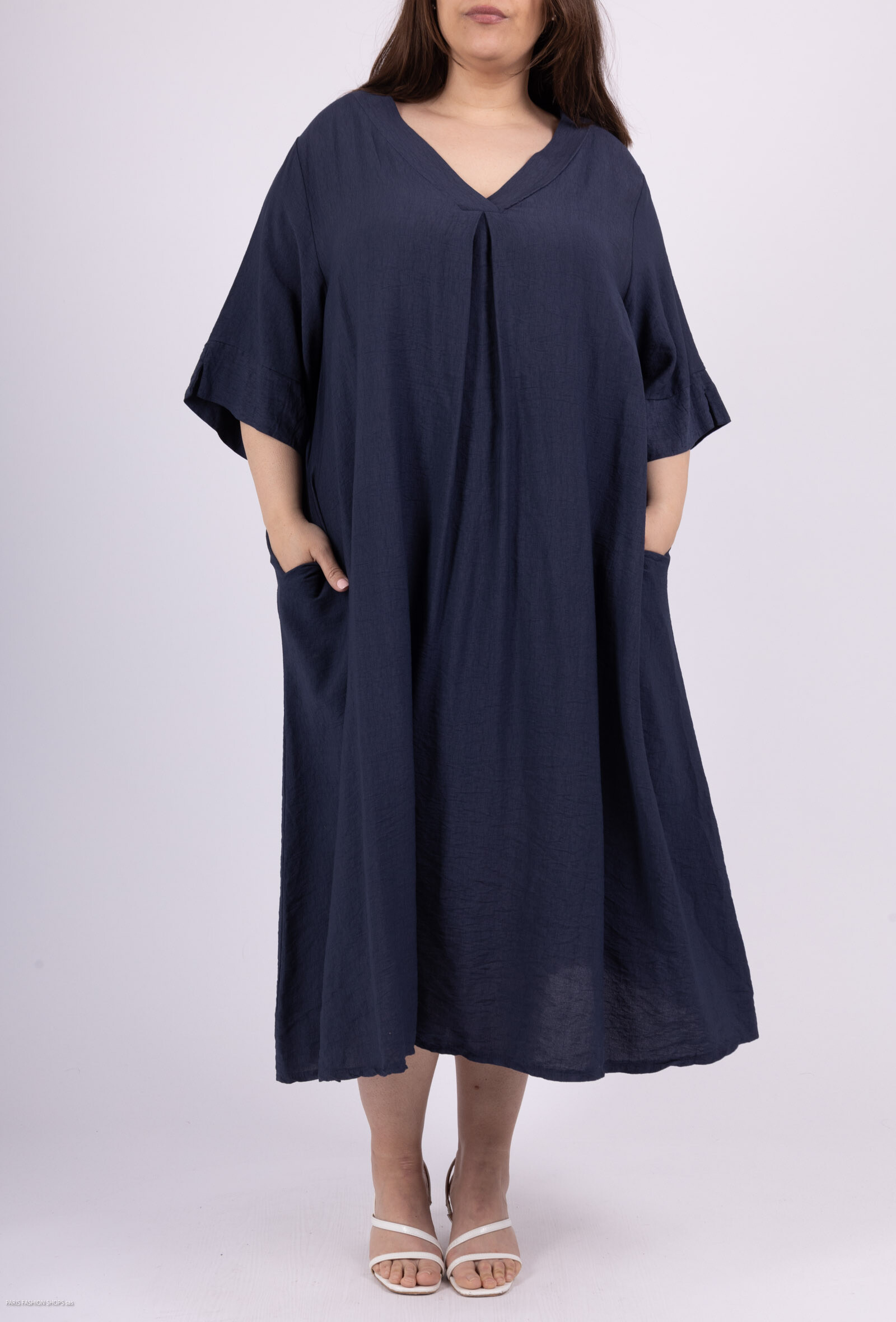 Wholesaler LAURA PARIS (MKL) - Long V-neck trapeze dress with 2 pockets