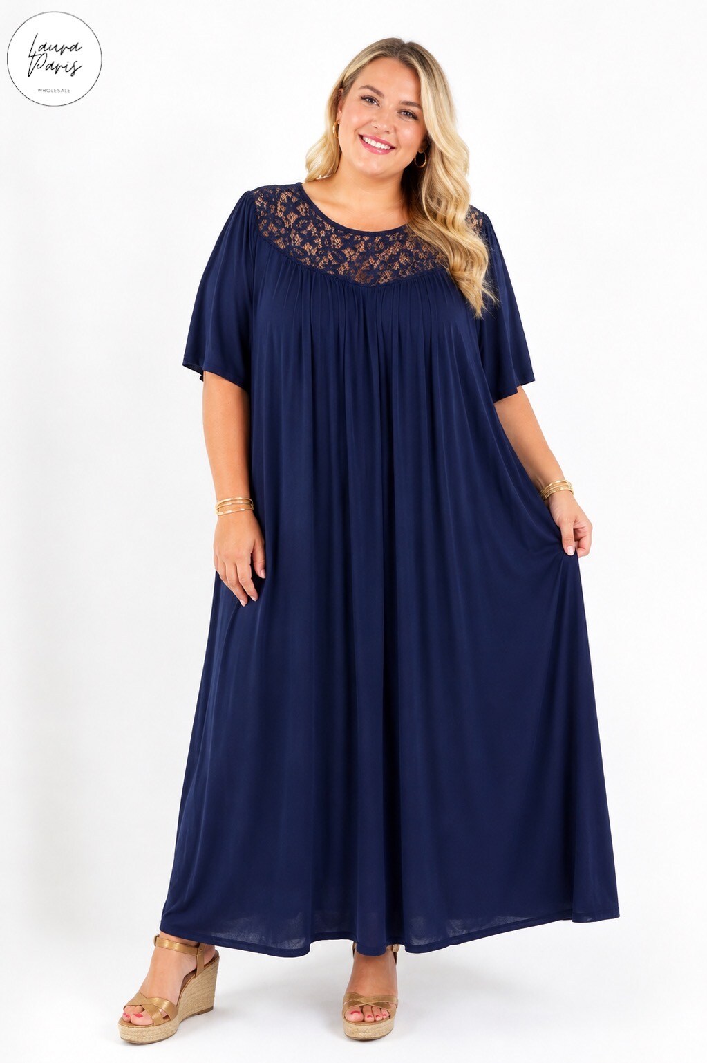 Wholesaler LAURA PARIS (MKL) - Lightweight long dress with lace collar (One Size)