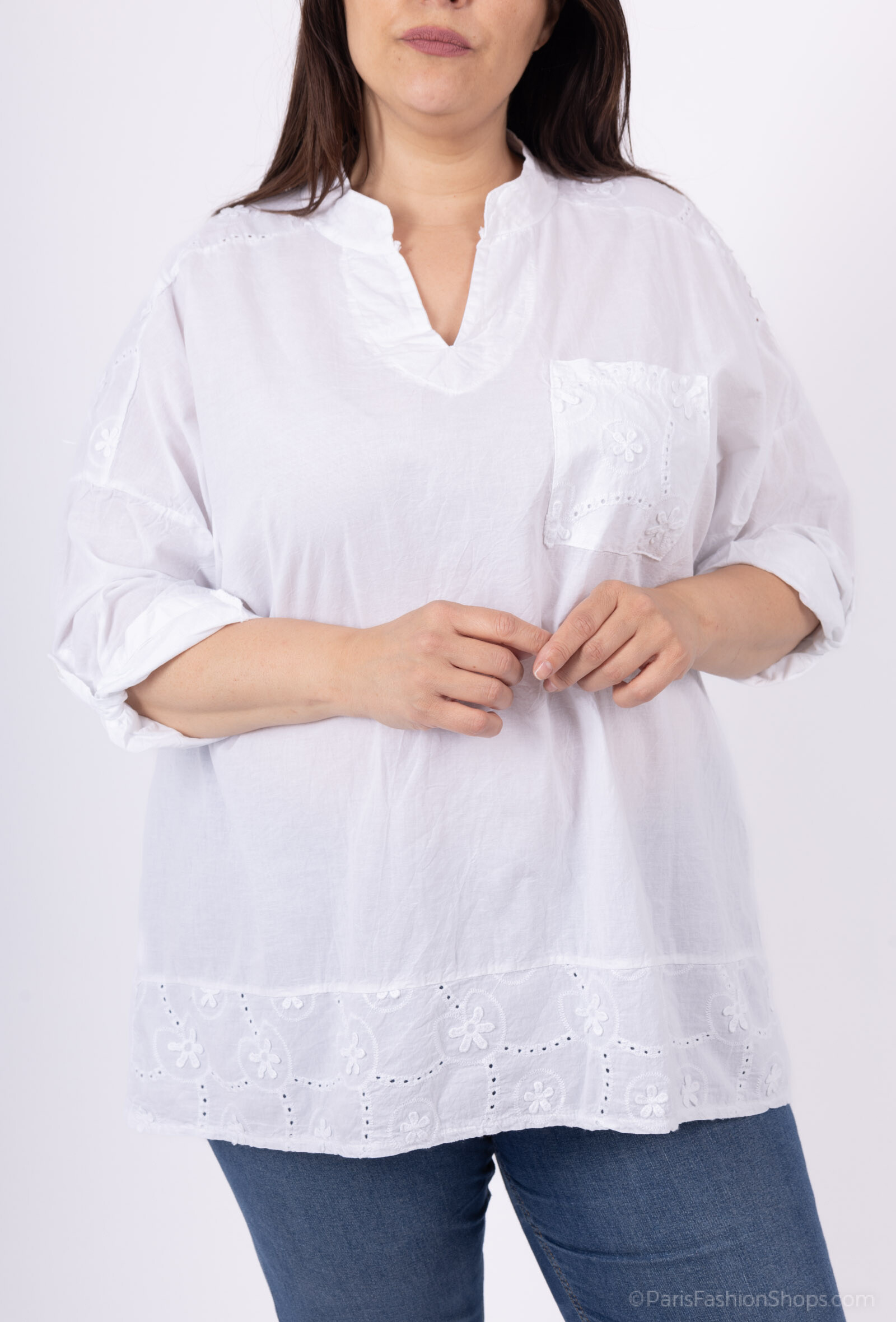 Mayorista LAURA PARIS (MKL) - Blusa de algodón con detalles de flores en bordado inglés