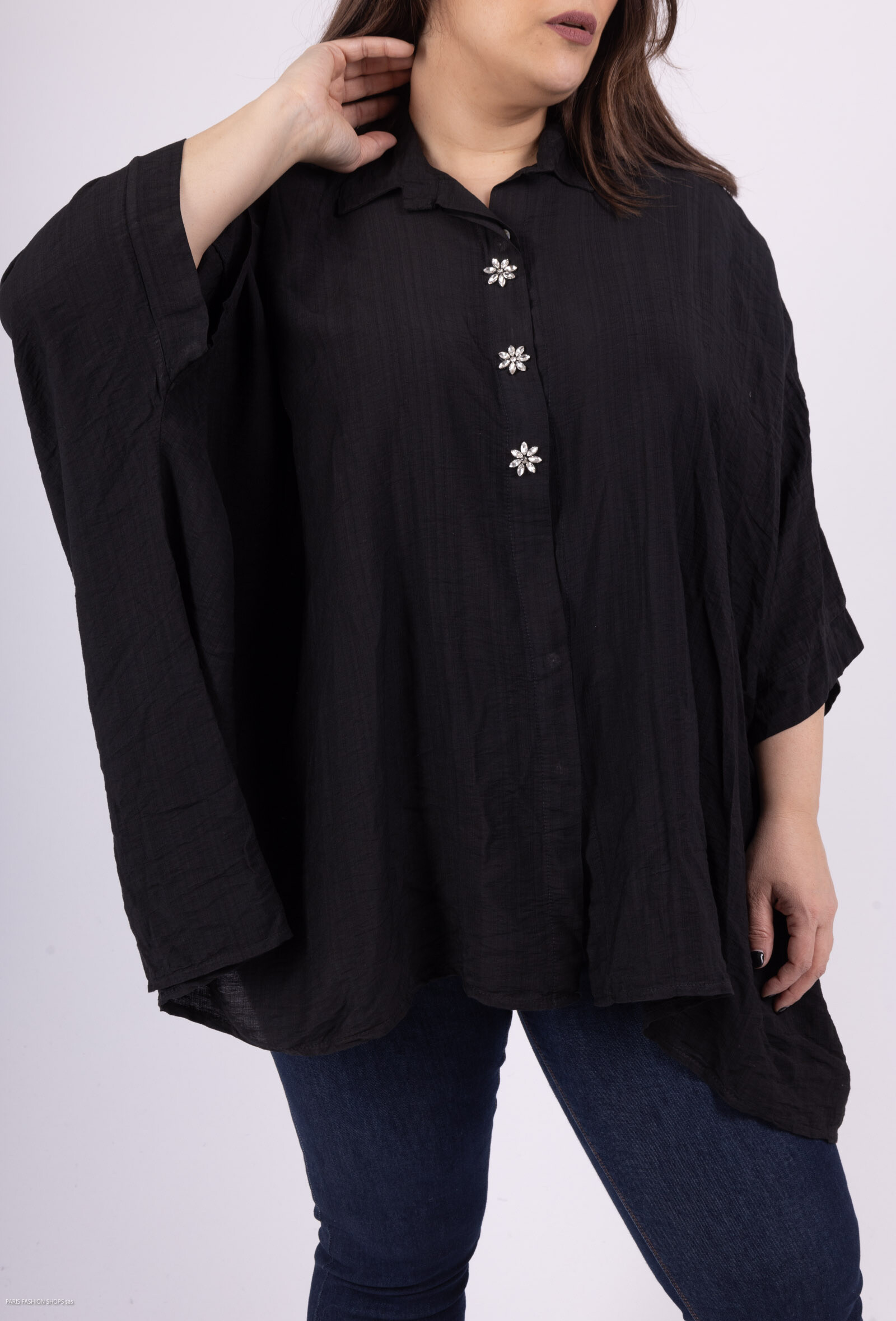 Wholesaler LAURA PARIS (MKL) - Oversized tunic/ shirt with 3 rhinestones