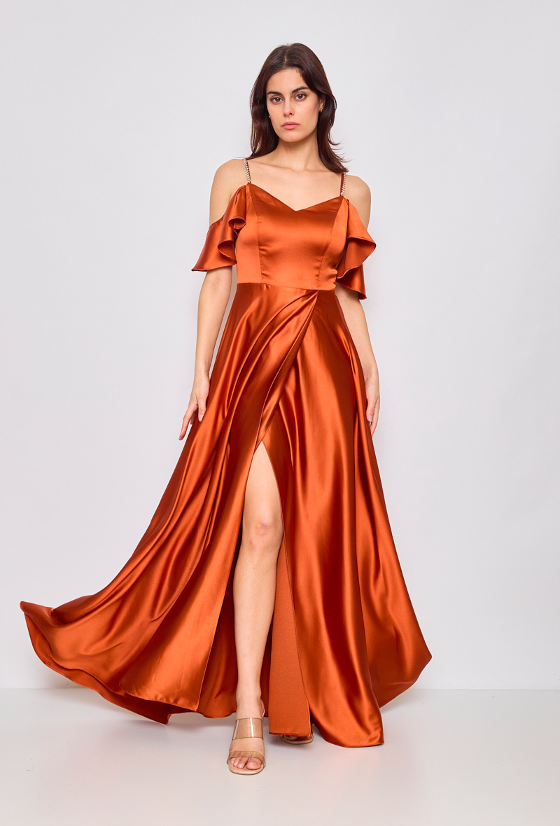 Mayorista Lautinel - Vestido de noche largo con escote barco y encaje.