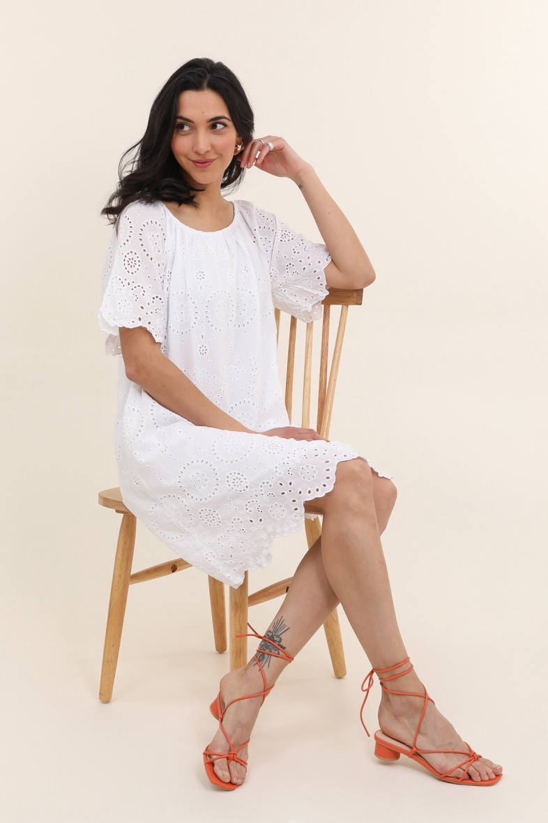 Grossiste Léa & Luc - Robe broderie anglaise en coton
