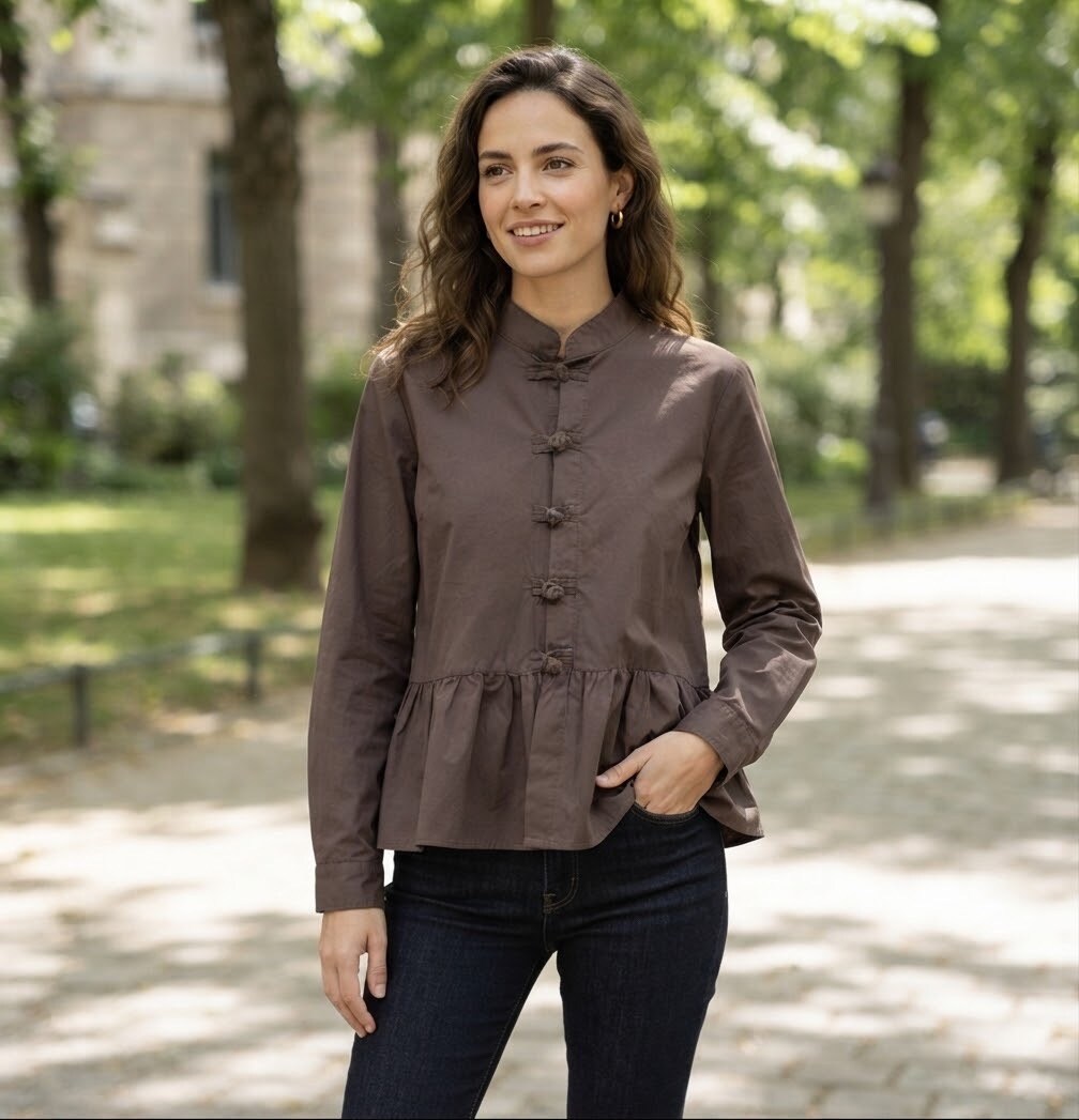 Grossista Les Bonnes Copines - Camicia color caffè con baschina e chiusura a fiocco