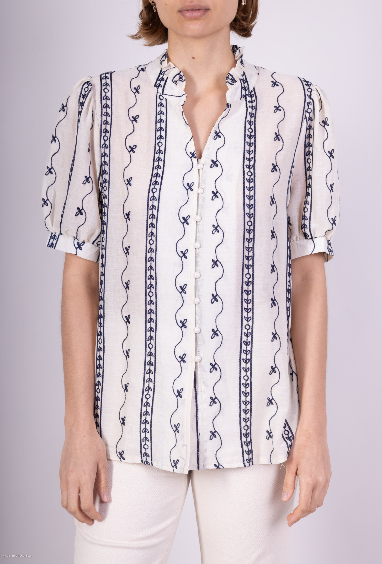 Wholesaler Les Bonnes Copines - Short sleeve embroidered shirt