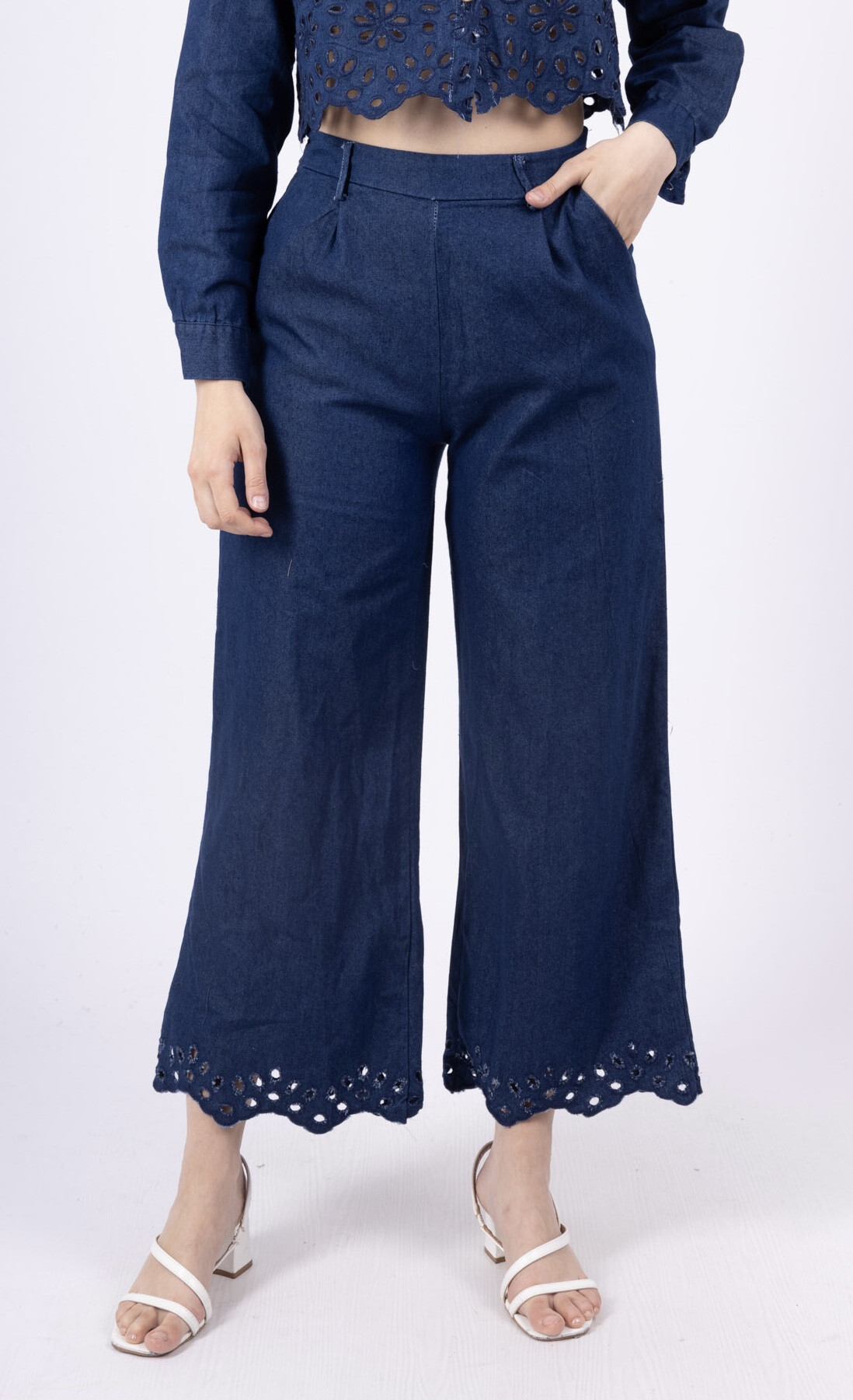 Großhändler Les Bonnes Copines - Jeanshose mit Stickerei