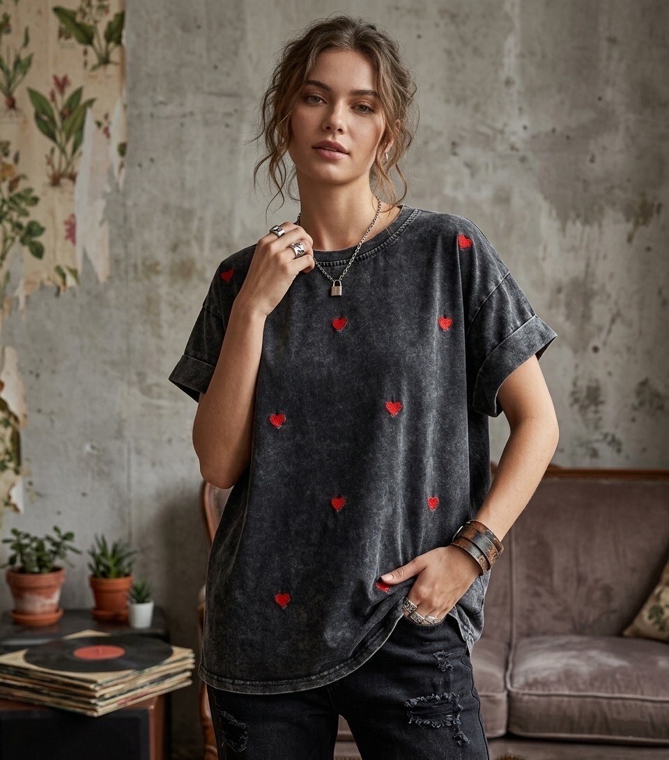 Mayorista Les Bonnes Copines - Camiseta con corazones bordados – Estilo casual y romántico