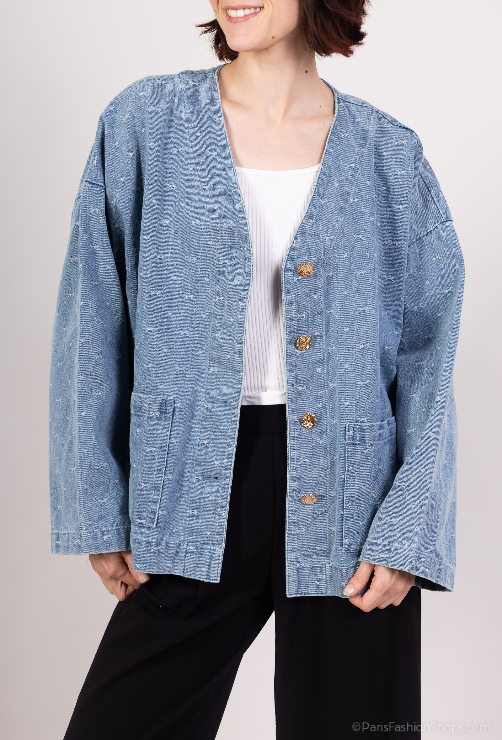 Grossiste Les Bonnes Copines - Veste en Jean Brodée à Boutons Dorés