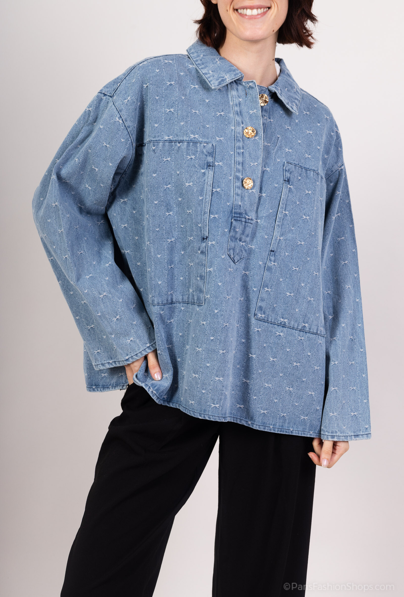 Grossiste Les Bonnes Copines - Veste en Jean Brodée à Boutons Dorés