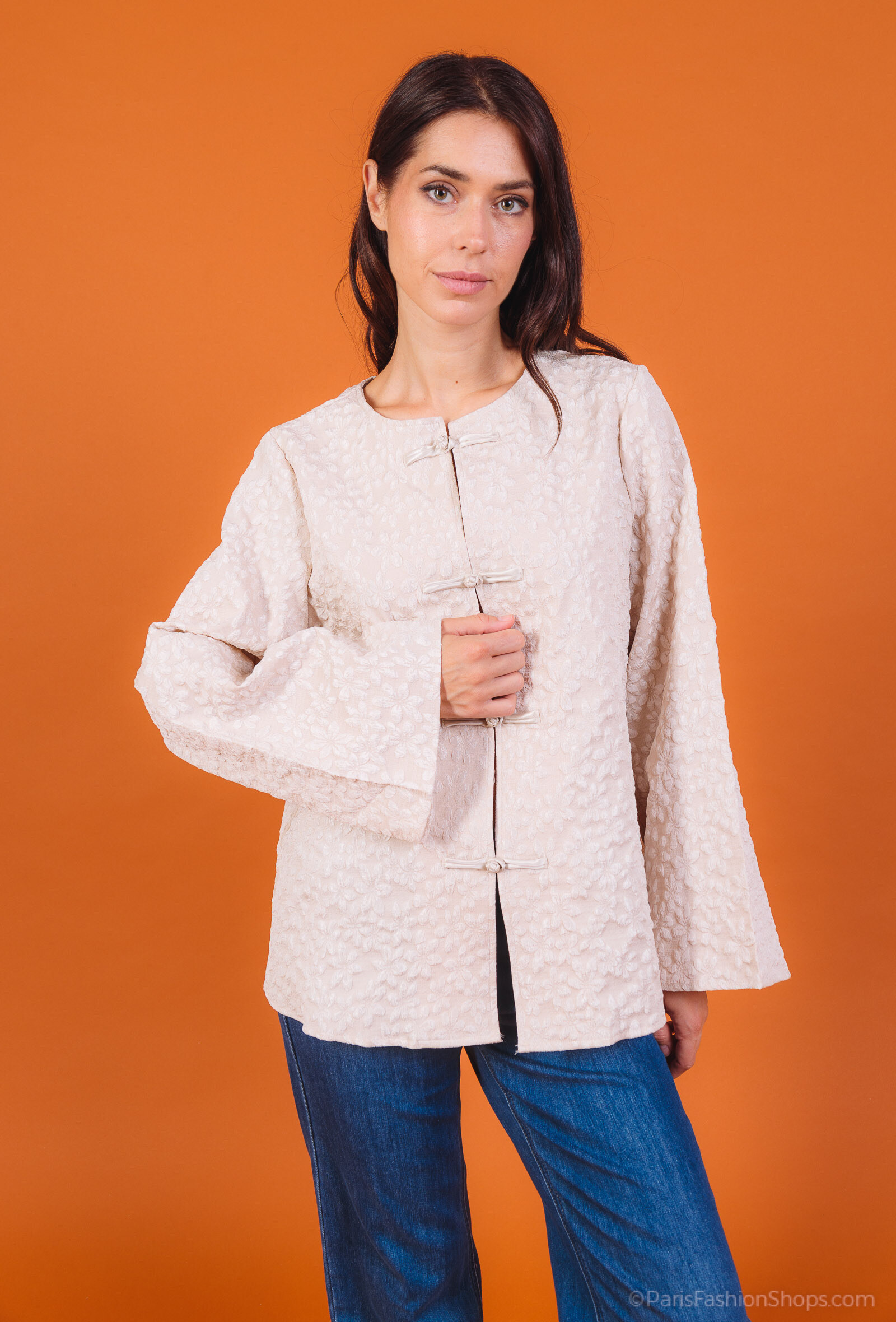 Grossiste Les Bonnes Copines - Veste texturé motif floral délicat