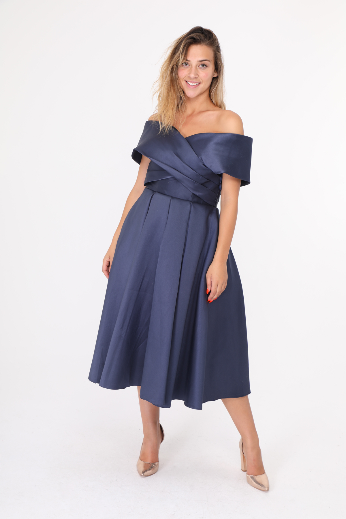 Mayorista Les Voiliers - Vestido de noche de satén de longitud media