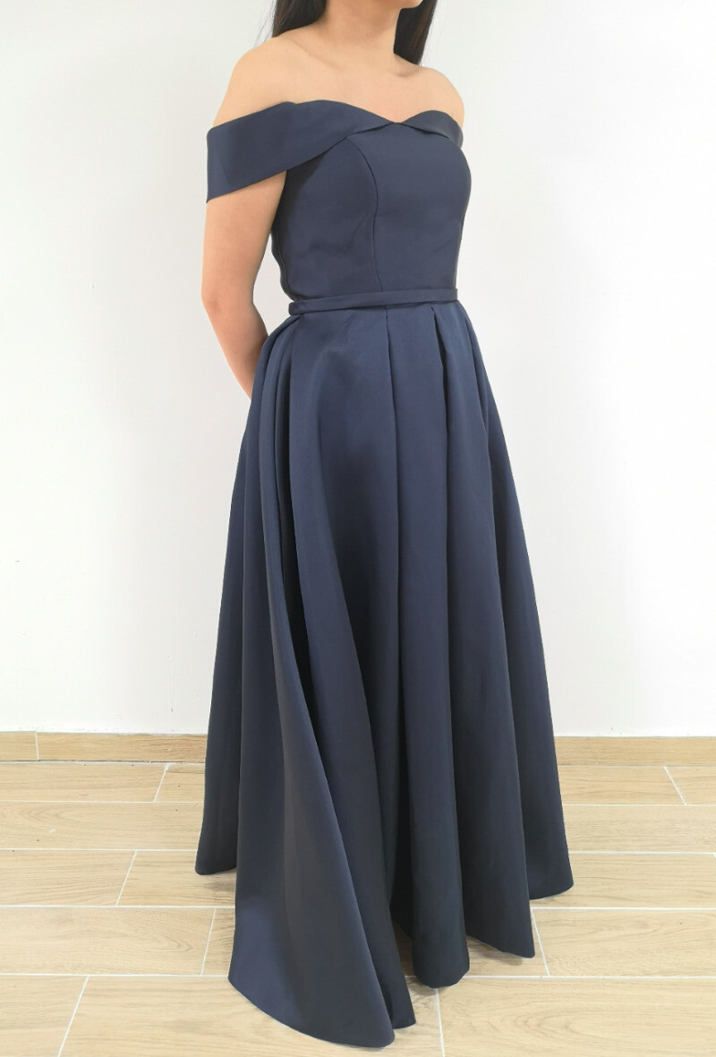 Grossiste Les Voiliers - Robe longue satinée avec épaules dénudées