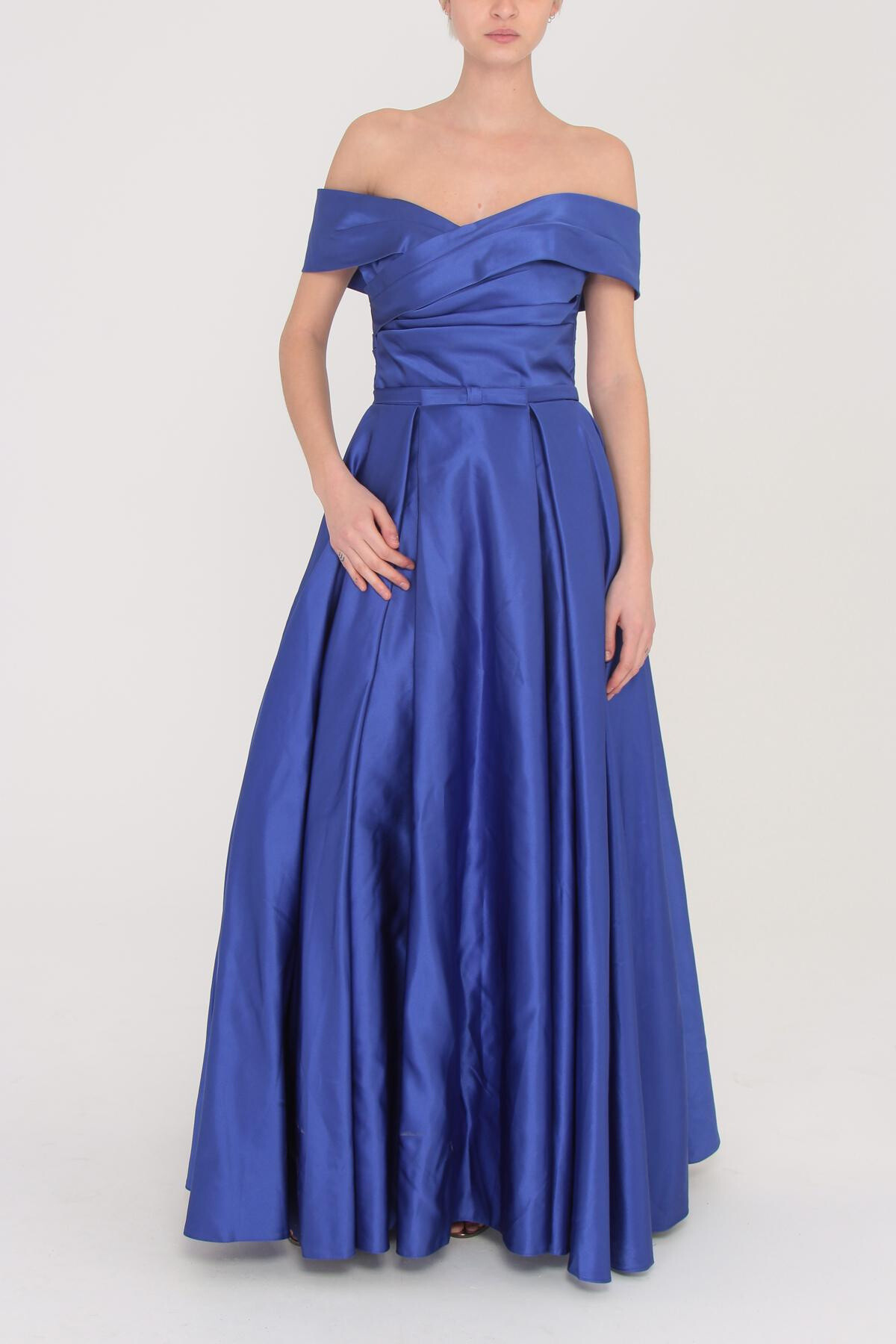 Grossiste Les Voiliers - Robe de soirée satinée