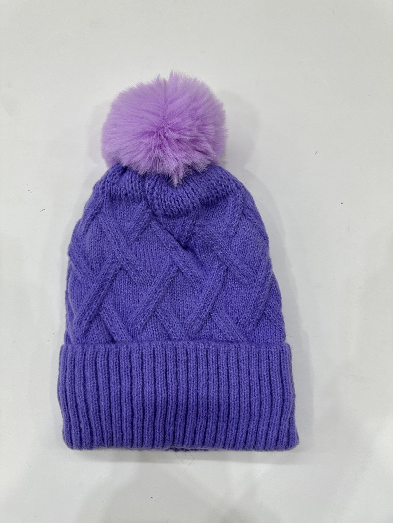 Mayorista LEXA PLUS - Gorro con pompón para mujer.