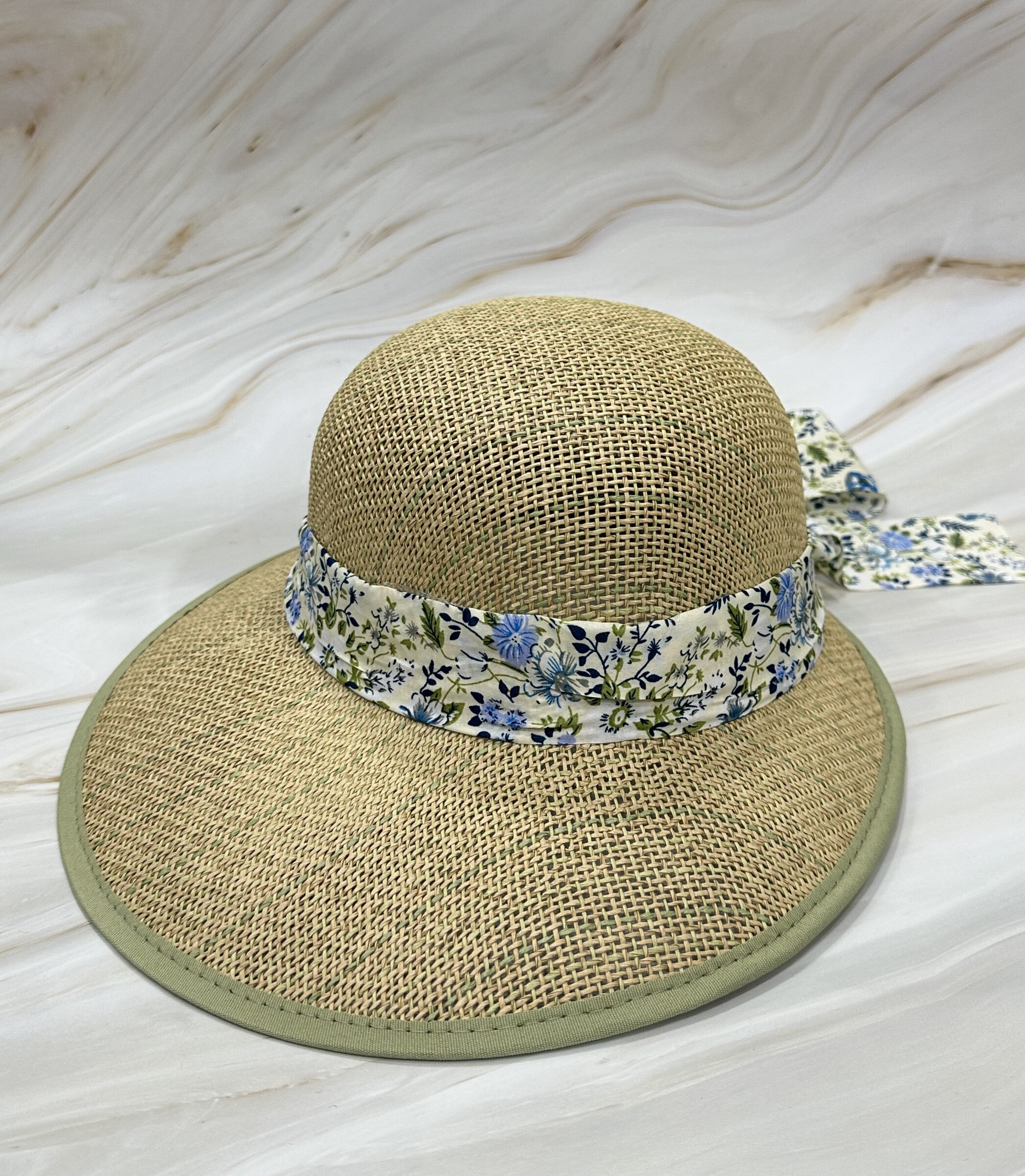 Wholesaler LEXA PLUS - Capeline hat in ribbon