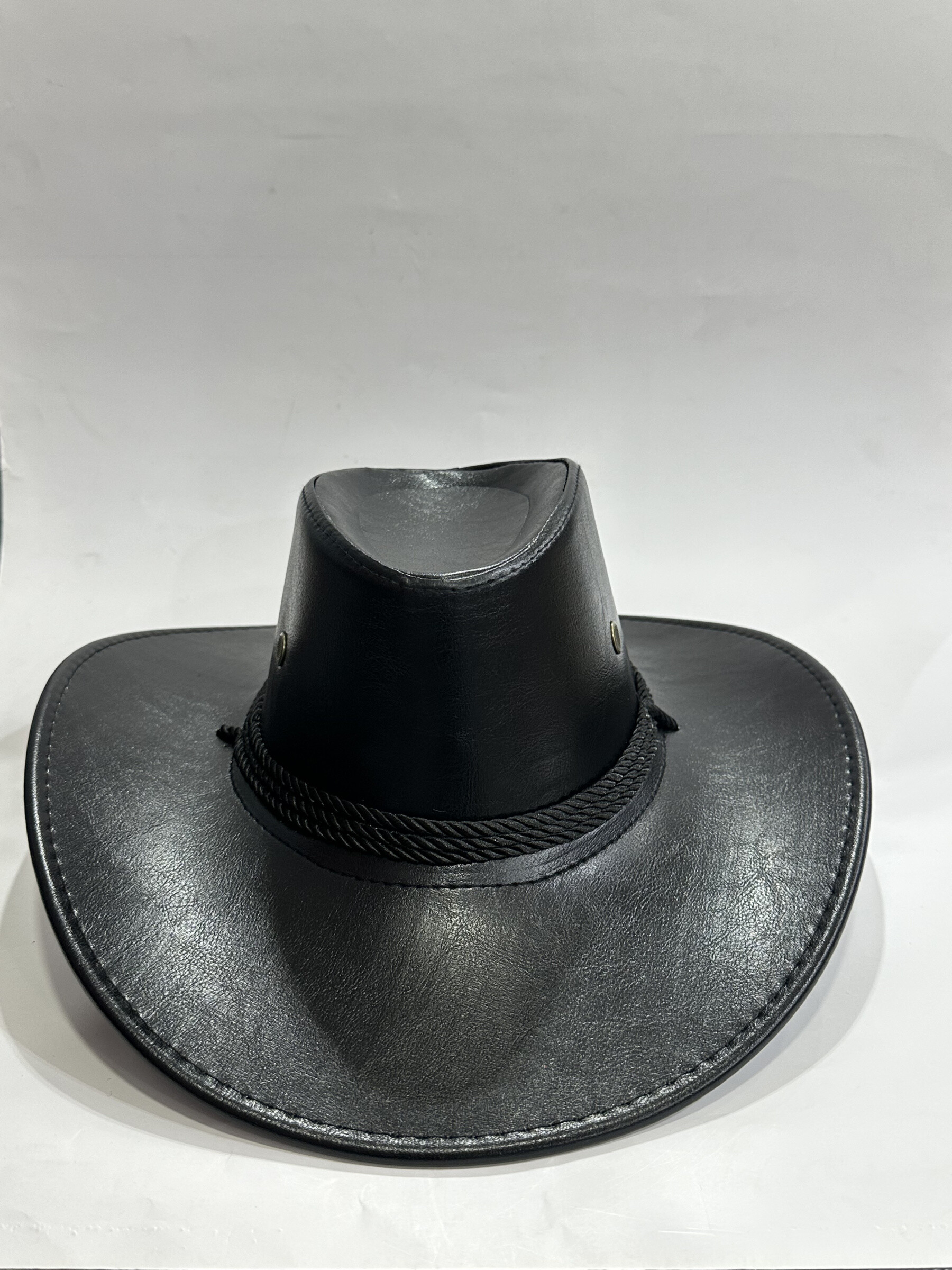 Grossiste LEXA PLUS - Chapeau cowboy simili cuir