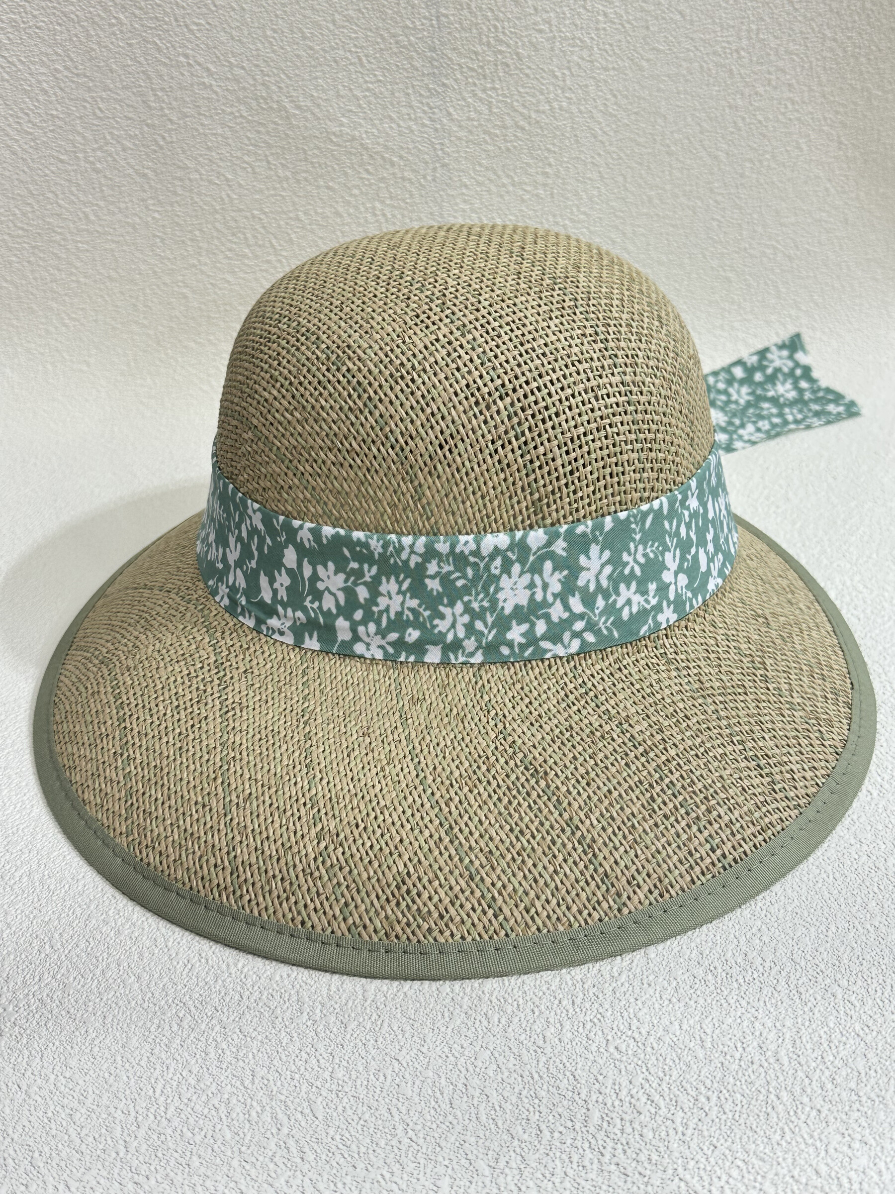 Wholesaler LEXA PLUS - Round capeline hat with ribbon