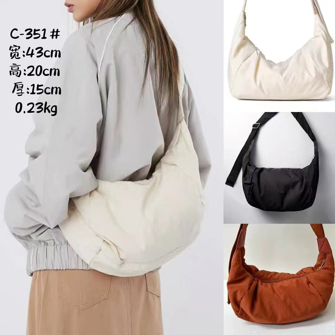 Wholesaler LEXA PLUS - Large quilted shoulder bag