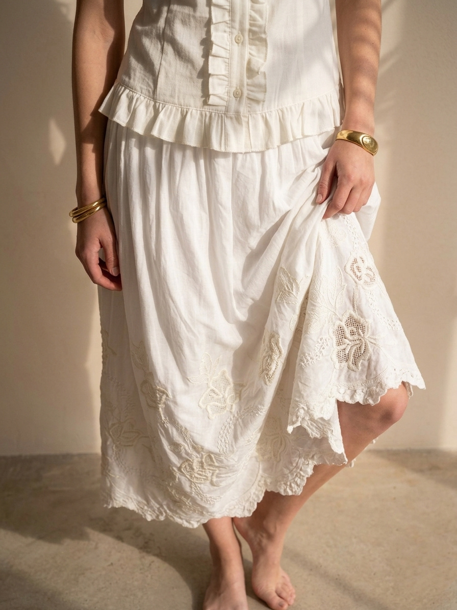 Wholesaler LI.FE STYLE - Cotton skirt with floral embroidery