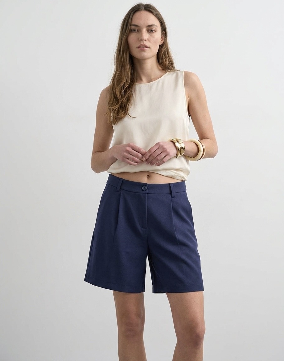 Mayorista LI.FE STYLE - Shorts fluidos de fibra natural con pinzas