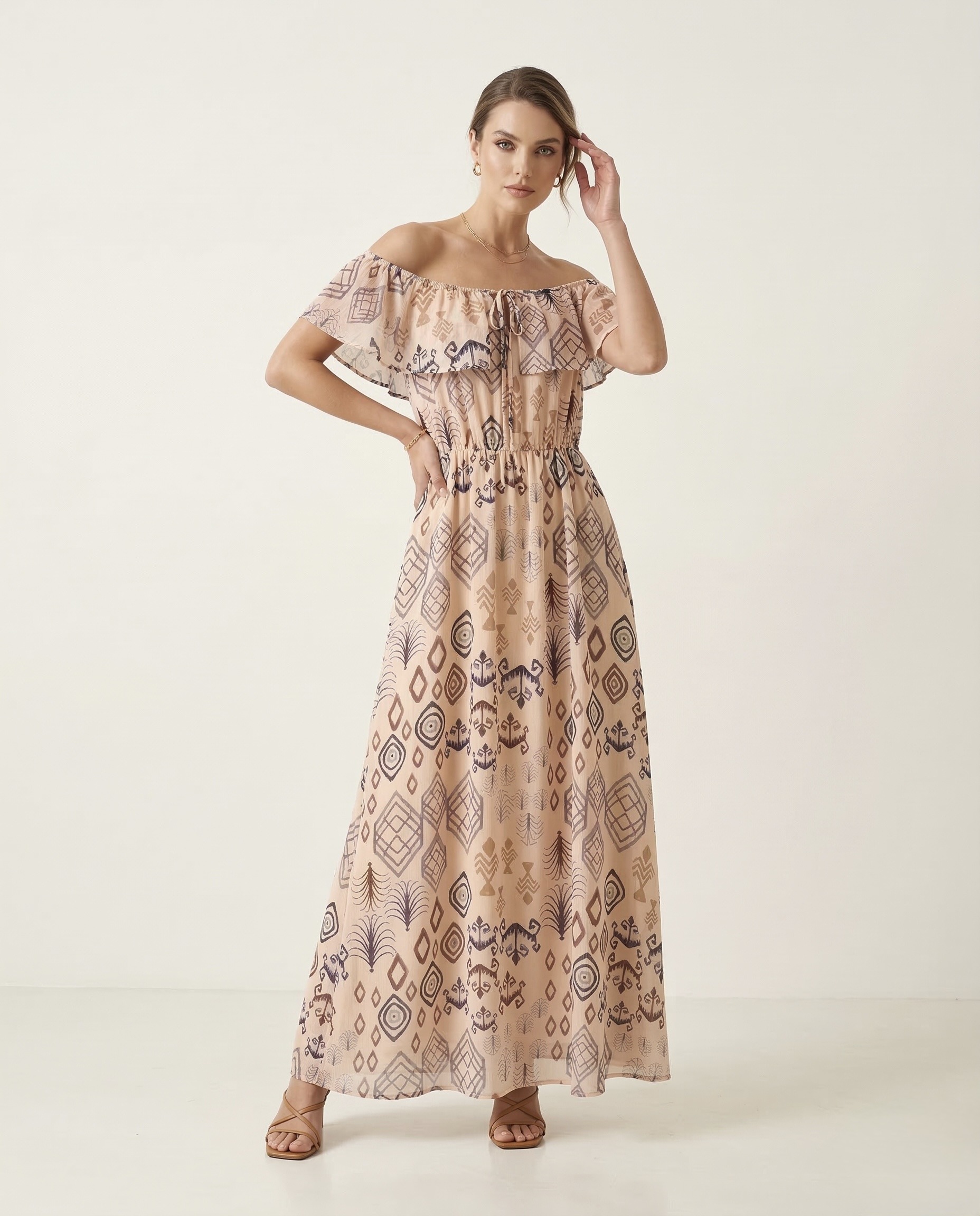 Grossista LI.FE STYLE - Abito Lungo Boho con Spalle Scoperte e Stampa Geometrica