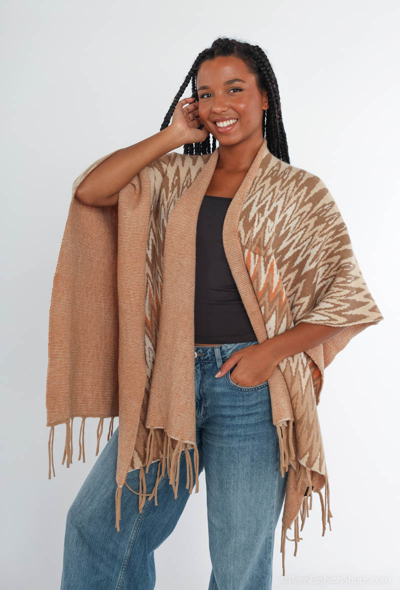 Mayorista Lidy's - Poncho abierto étnico con flecos y patrón de zigzag estilizado