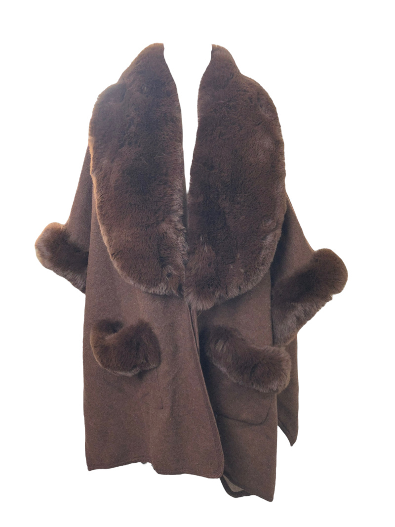 Grossiste Lidy's - Poncho Uni avec Manches