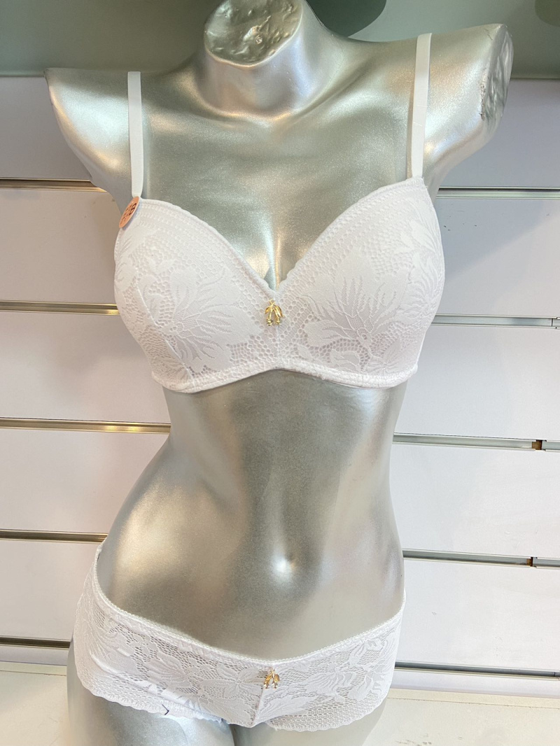 Grossiste LiLi & Zoe - ENSEMBLE SOUTIEN-GORGE SANS ARMATURE + BAS 2206